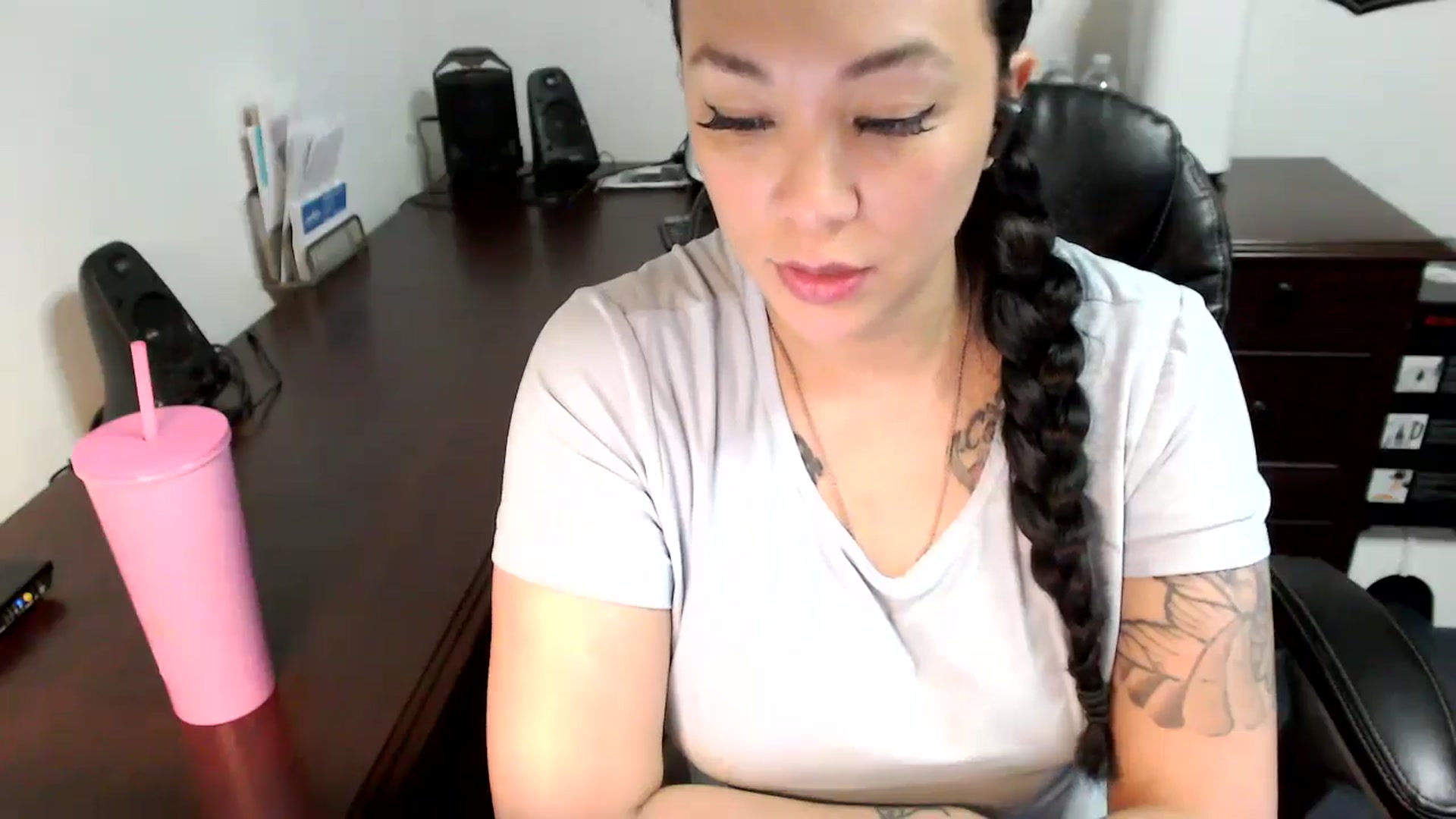 Gallery image thumbnail from MickaylaMoon's myfreecams stream on, 05/24/2024, 15:44 image 12 of 20