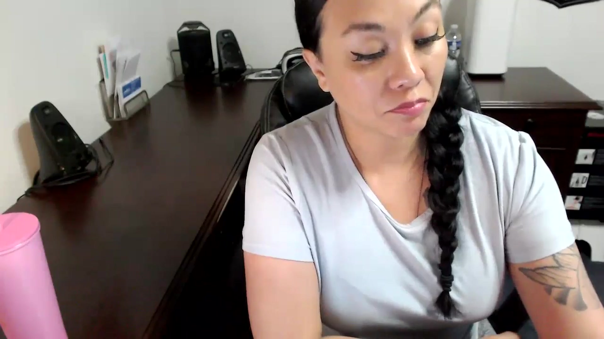 Gallery image thumbnail from MickaylaMoon's myfreecams stream on, 05/24/2024, 21:03 image 3 of 20