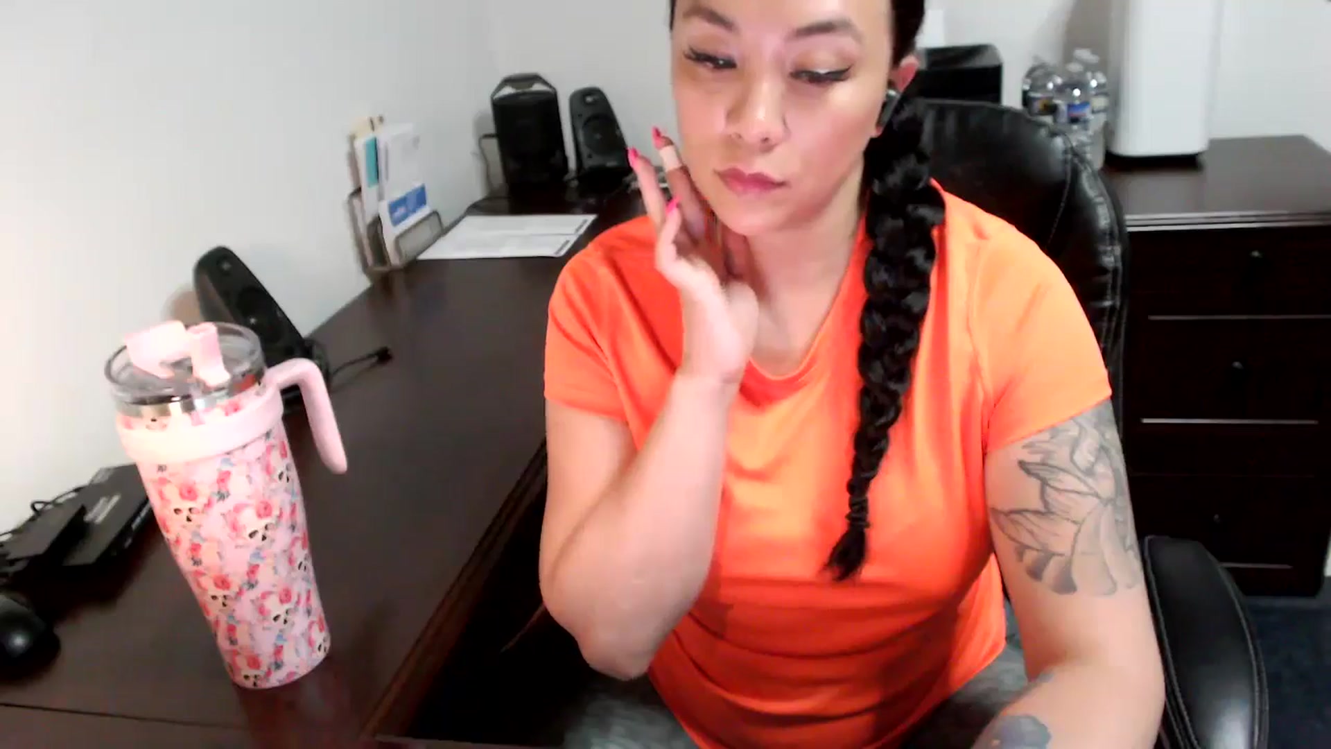 Gallery image thumbnail from MickaylaMoon's myfreecams stream on, 05/27/2024, 16:41 image 8 of 20