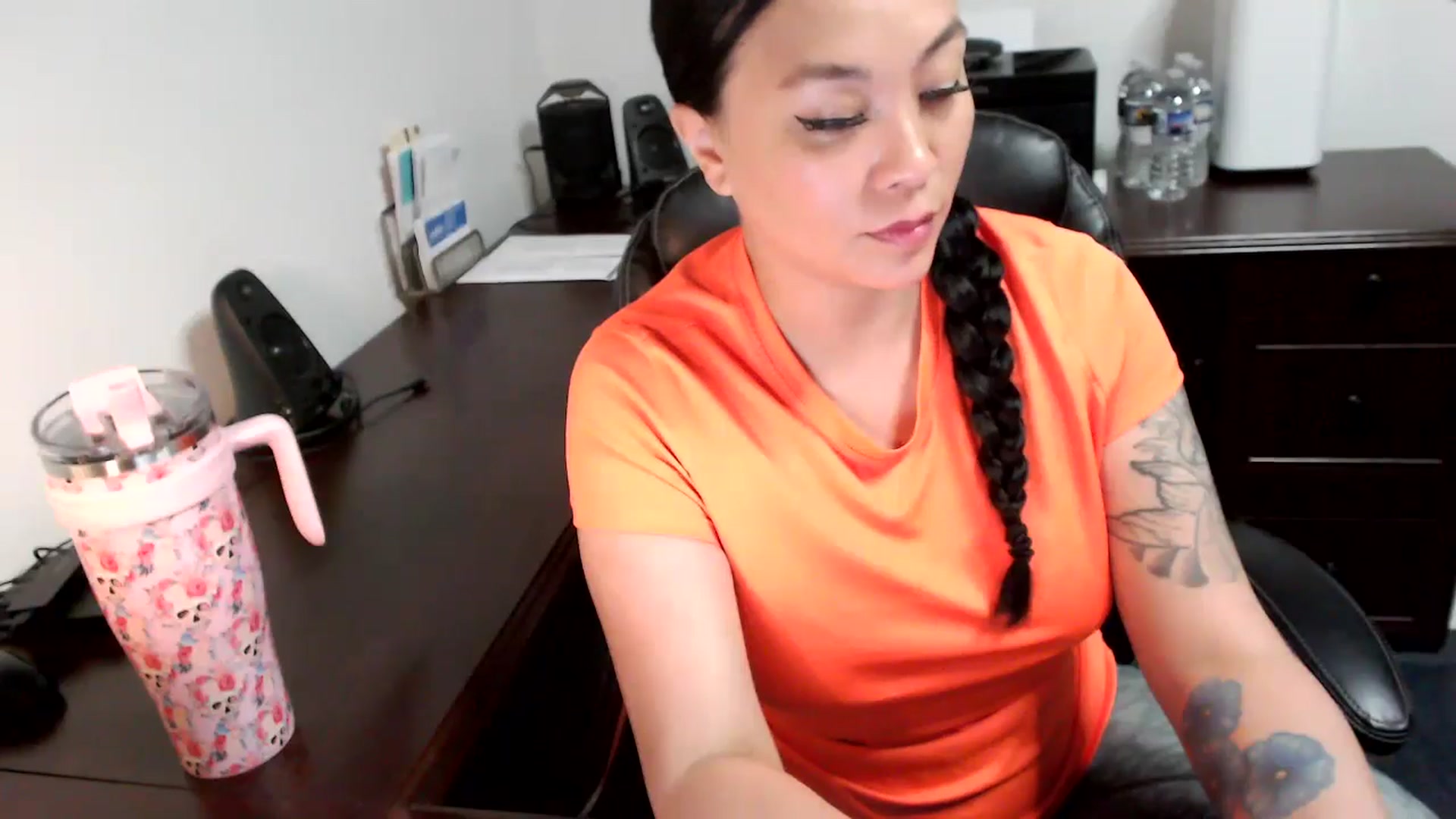 Gallery image thumbnail from MickaylaMoon's myfreecams stream on, 05/27/2024, 16:41 image 10 of 20