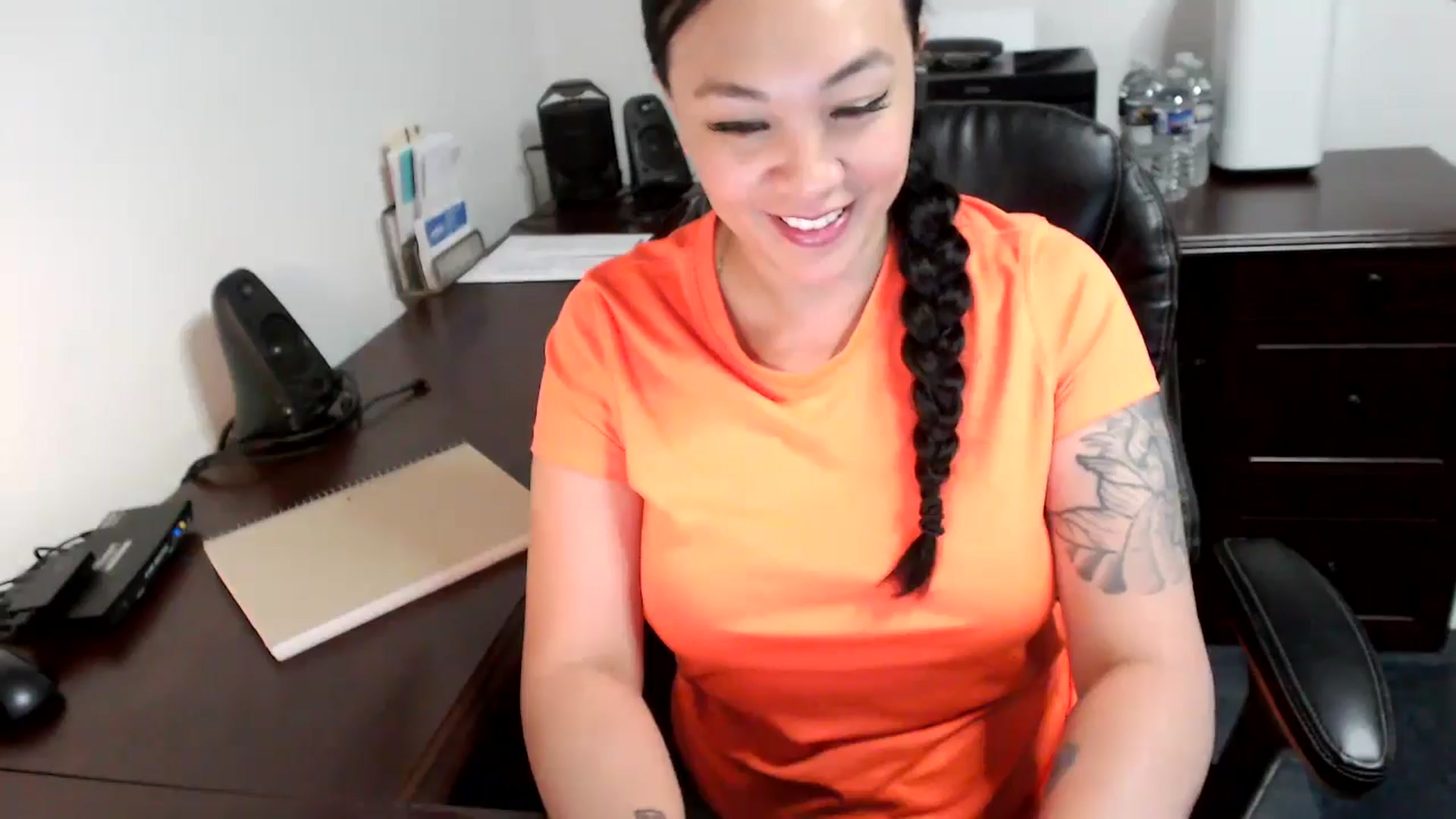 Gallery image thumbnail from MickaylaMoon's myfreecams stream on, 05/27/2024, 17:40 image 18 of 20