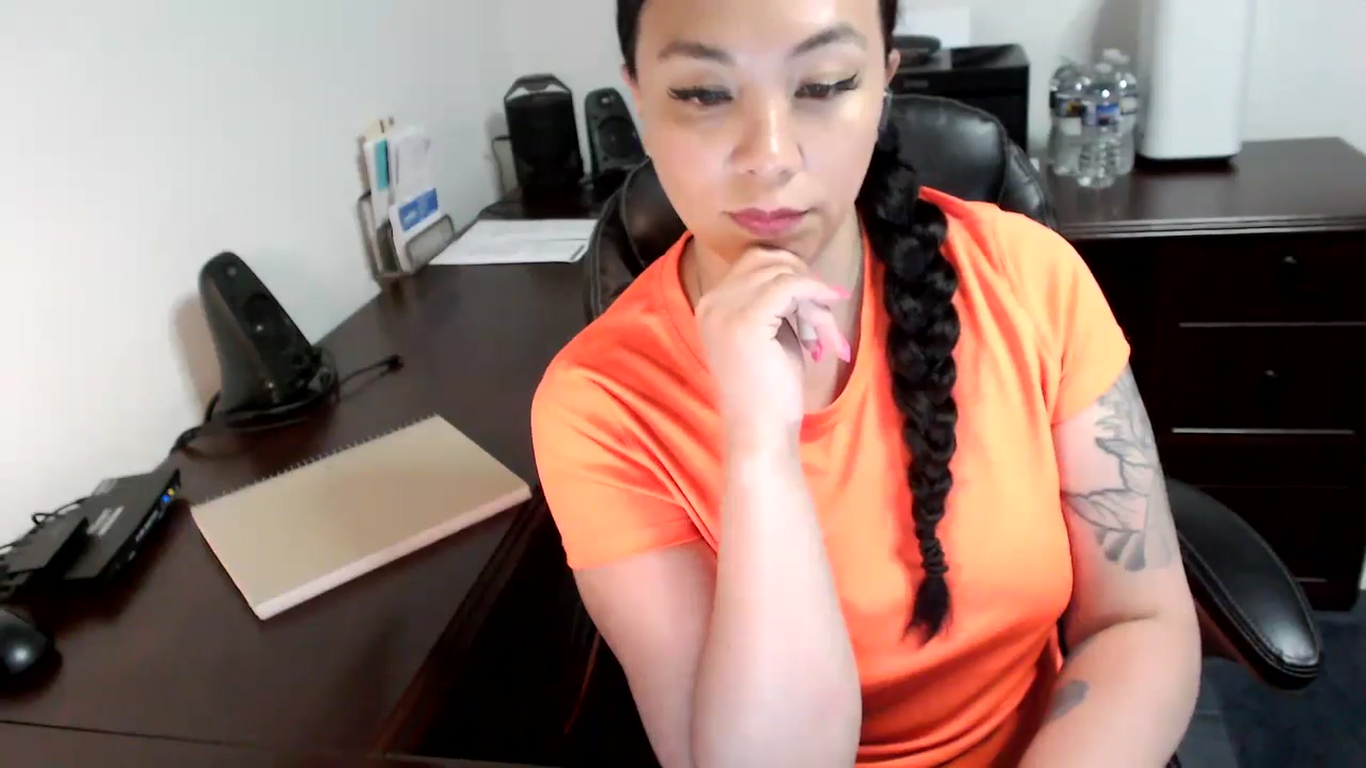 Gallery image thumbnail from MickaylaMoon's myfreecams stream on, 05/27/2024, 17:40 image 16 of 20
