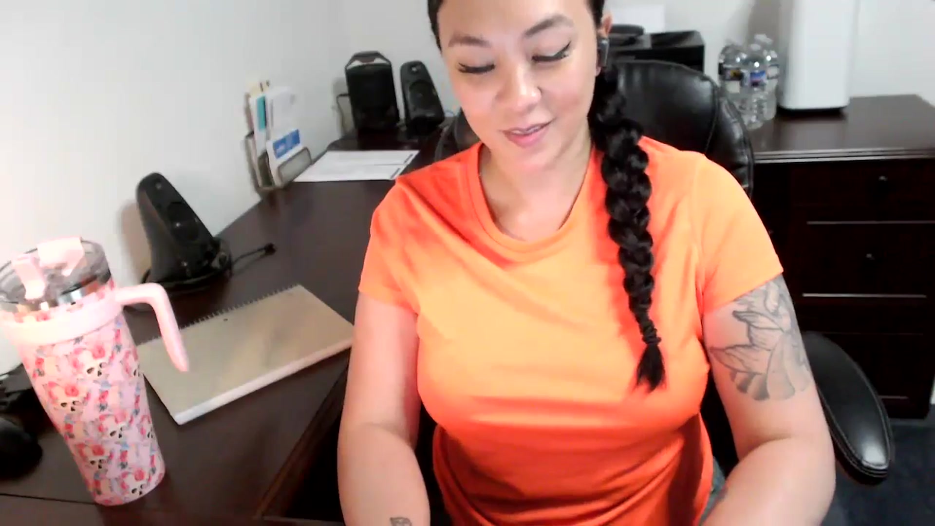 Gallery image thumbnail from MickaylaMoon's myfreecams stream on, 05/27/2024, 17:40 image 9 of 20
