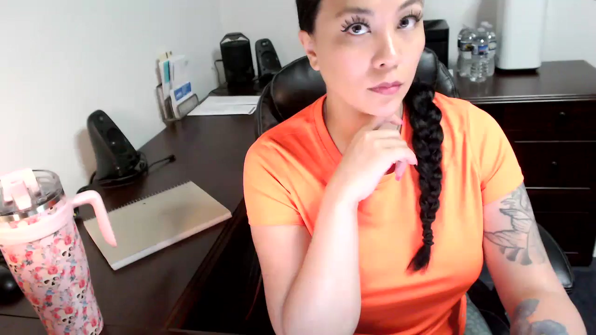 Gallery image thumbnail from MickaylaMoon's myfreecams stream on, 05/27/2024, 18:19 image 3 of 20