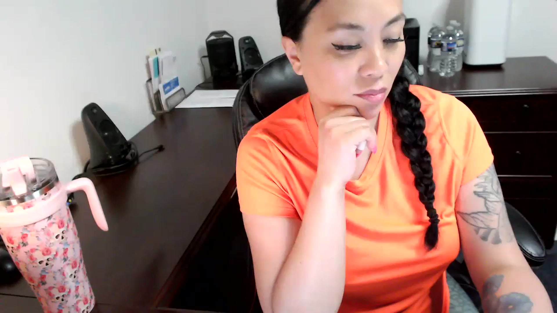 Gallery image thumbnail from MickaylaMoon's myfreecams stream on, 05/27/2024, 18:19 image 16 of 20