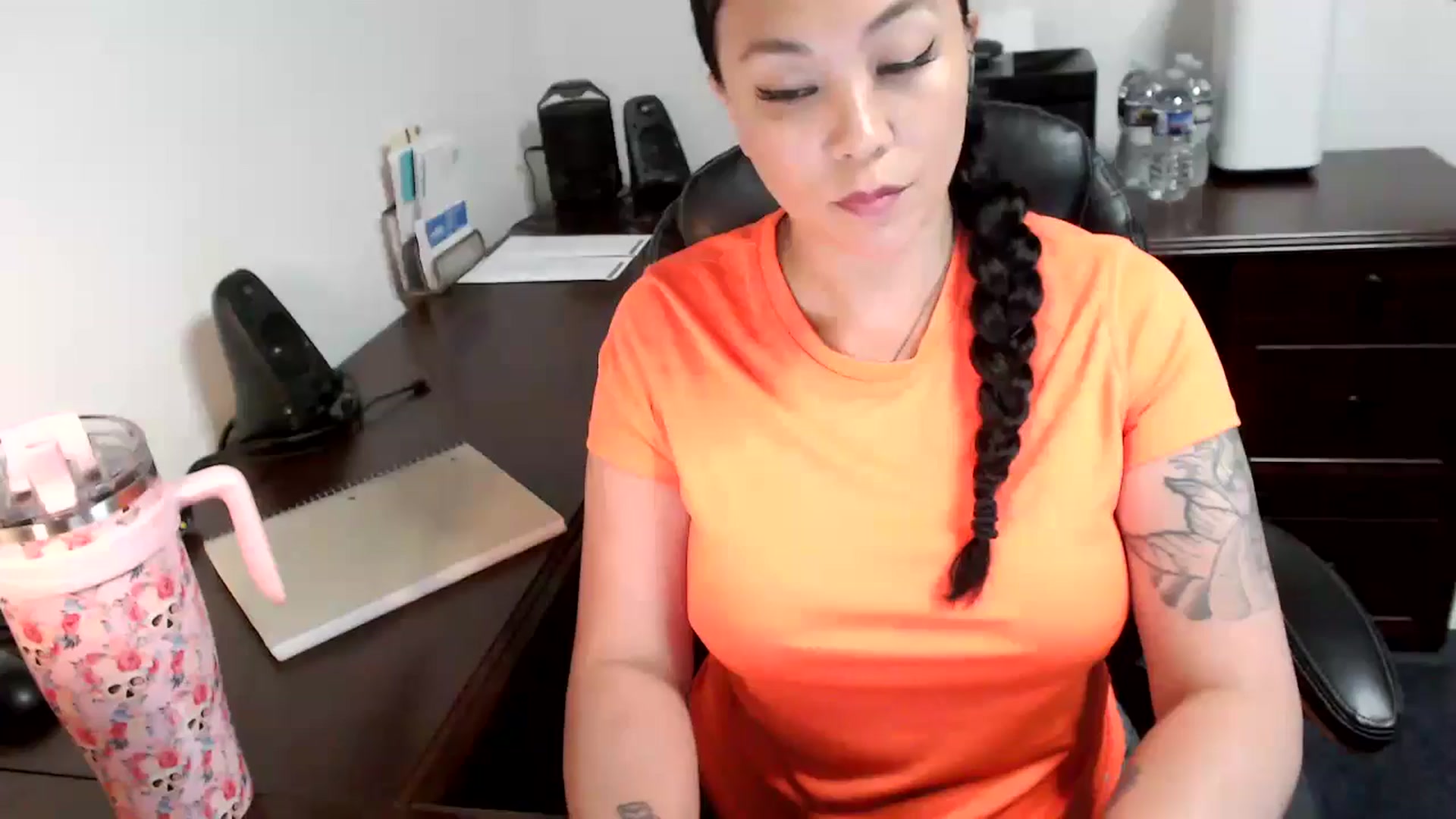 Gallery image thumbnail from MickaylaMoon's myfreecams stream on, 05/27/2024, 18:19 image 2 of 20