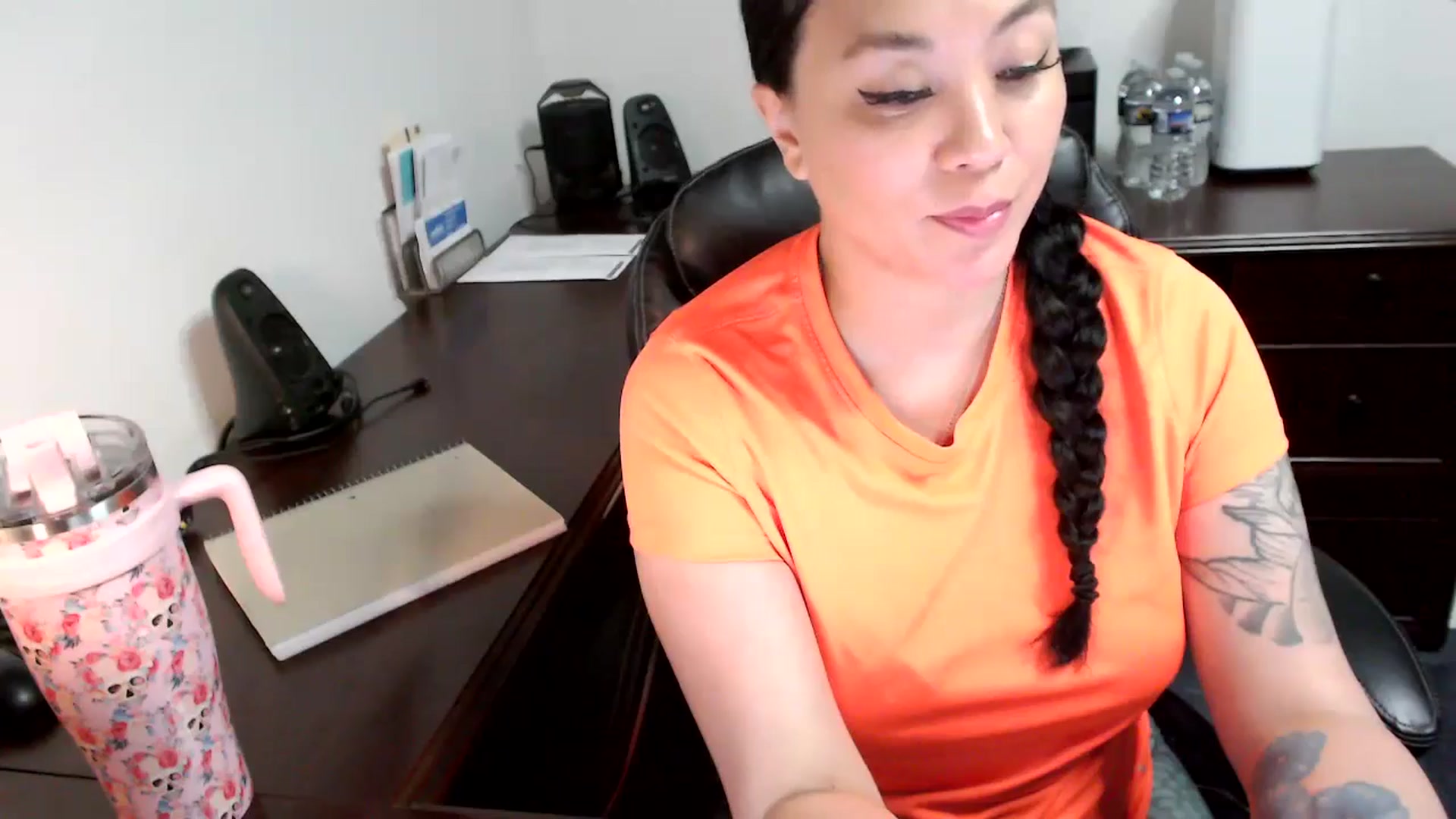 Gallery image thumbnail from MickaylaMoon's myfreecams stream on, 05/27/2024, 18:19 image 11 of 20