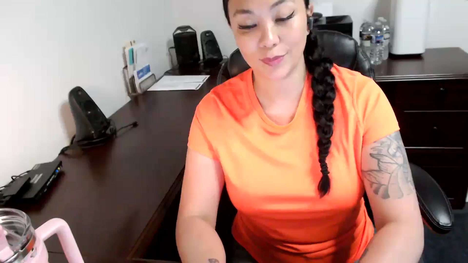 Gallery image thumbnail from MickaylaMoon's myfreecams stream on, 05/27/2024, 18:37 image 18 of 20