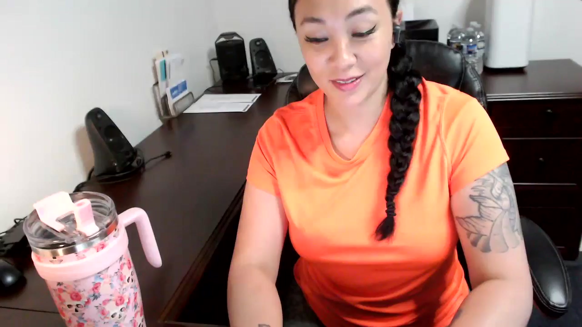 Gallery image thumbnail from MickaylaMoon's myfreecams stream on, 05/27/2024, 18:37 image 15 of 20