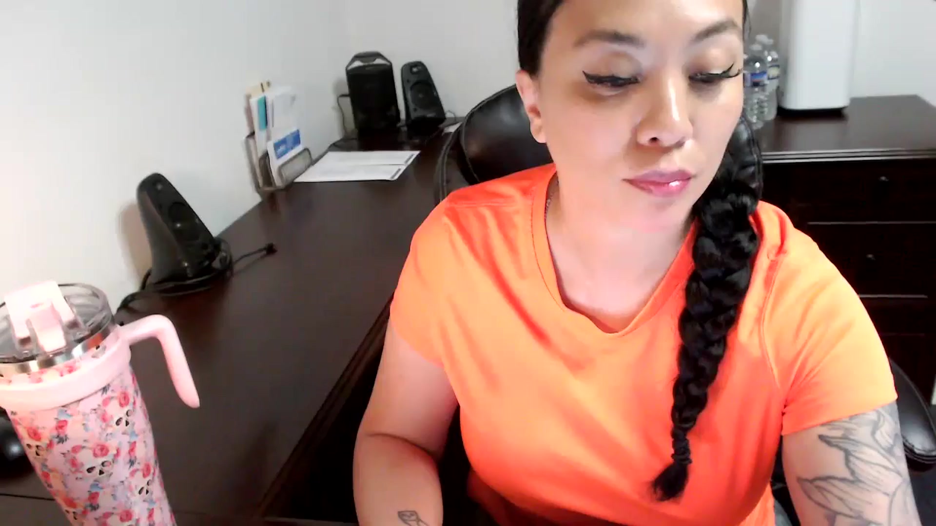 Gallery image thumbnail from MickaylaMoon's myfreecams stream on, 05/27/2024, 18:37 image 8 of 20