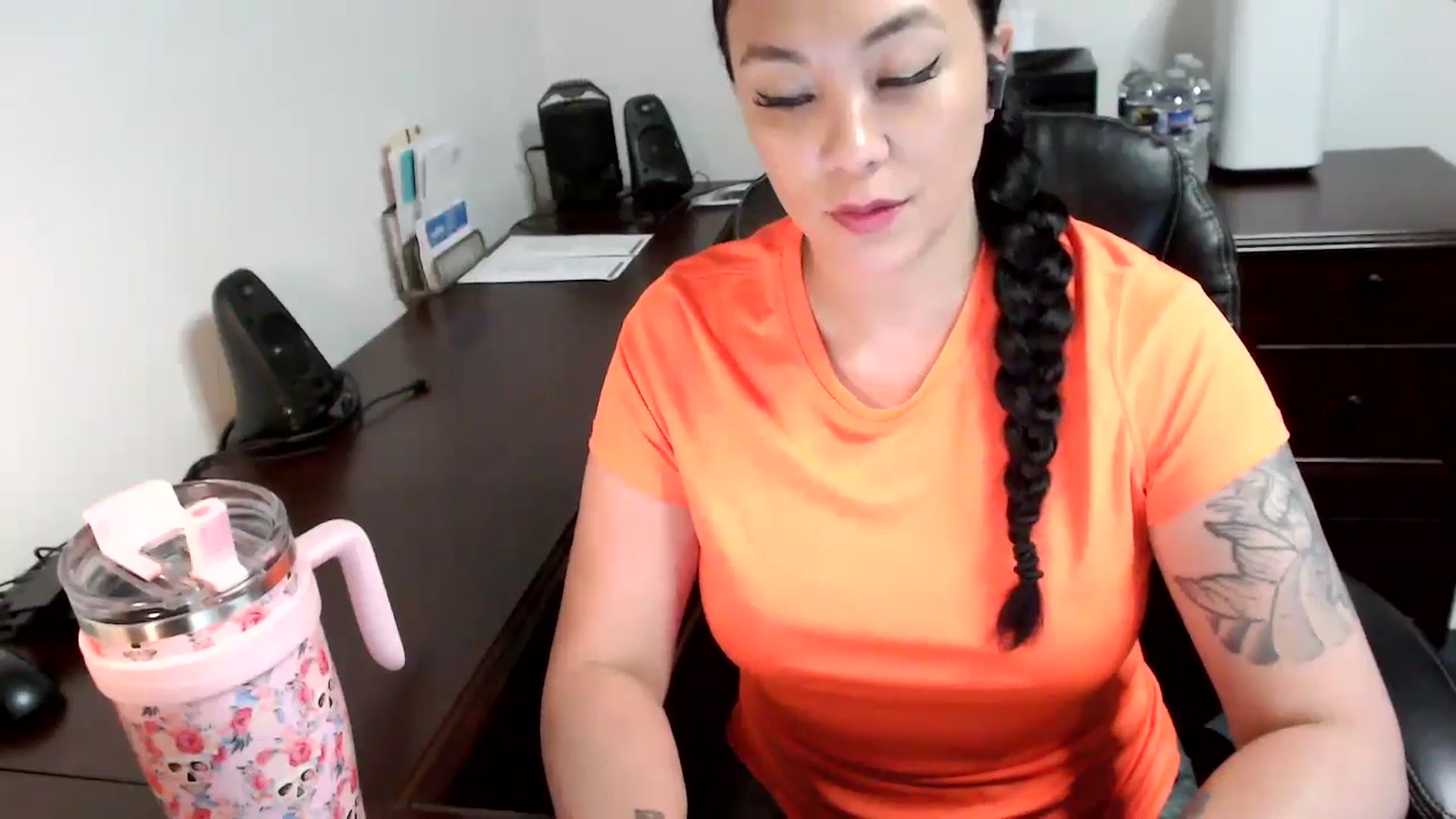 Gallery image thumbnail from MickaylaMoon's myfreecams stream on, 05/27/2024, 18:37 image 12 of 20