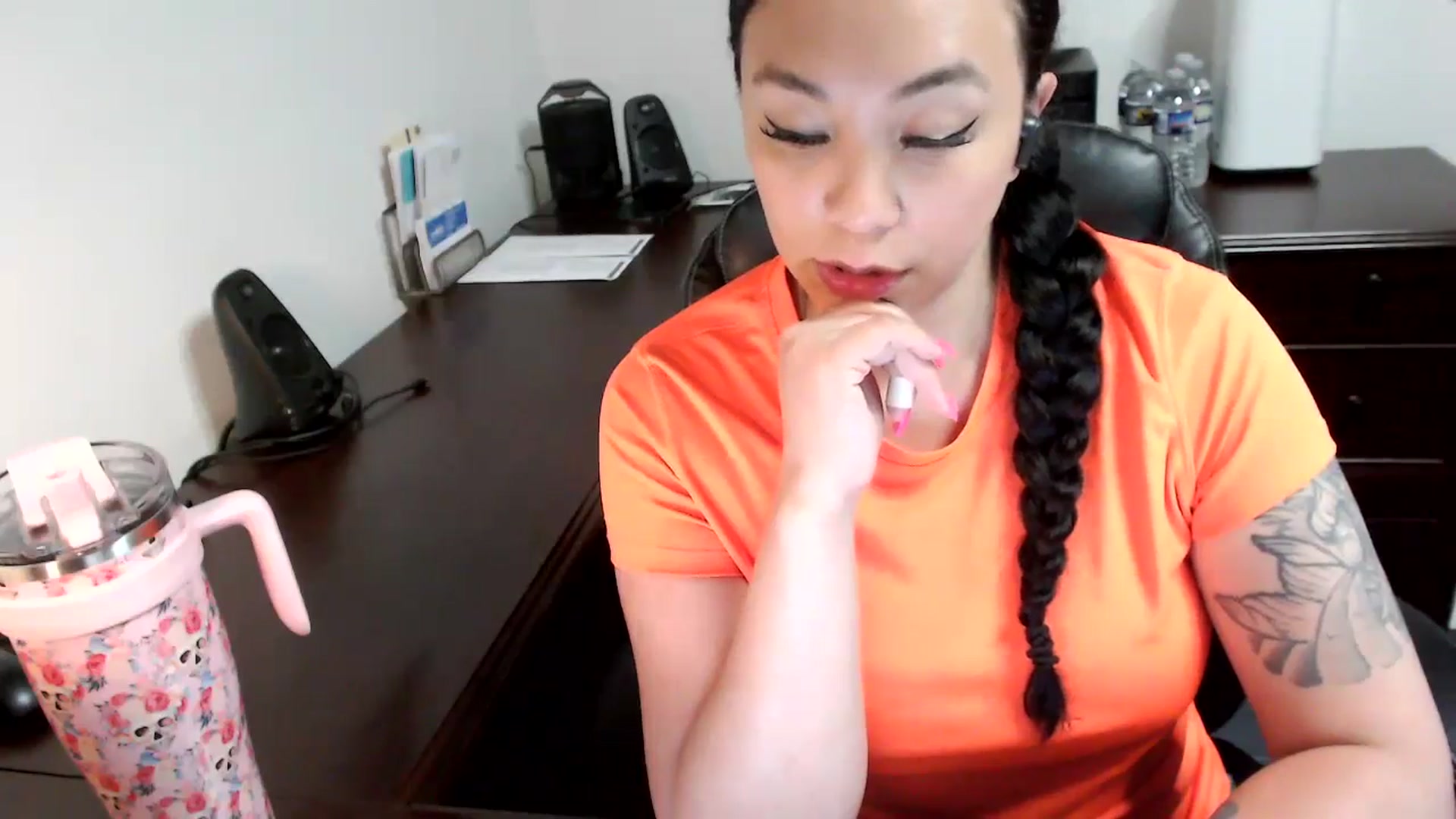 Gallery image thumbnail from MickaylaMoon's myfreecams stream on, 05/27/2024, 18:37 image 9 of 20