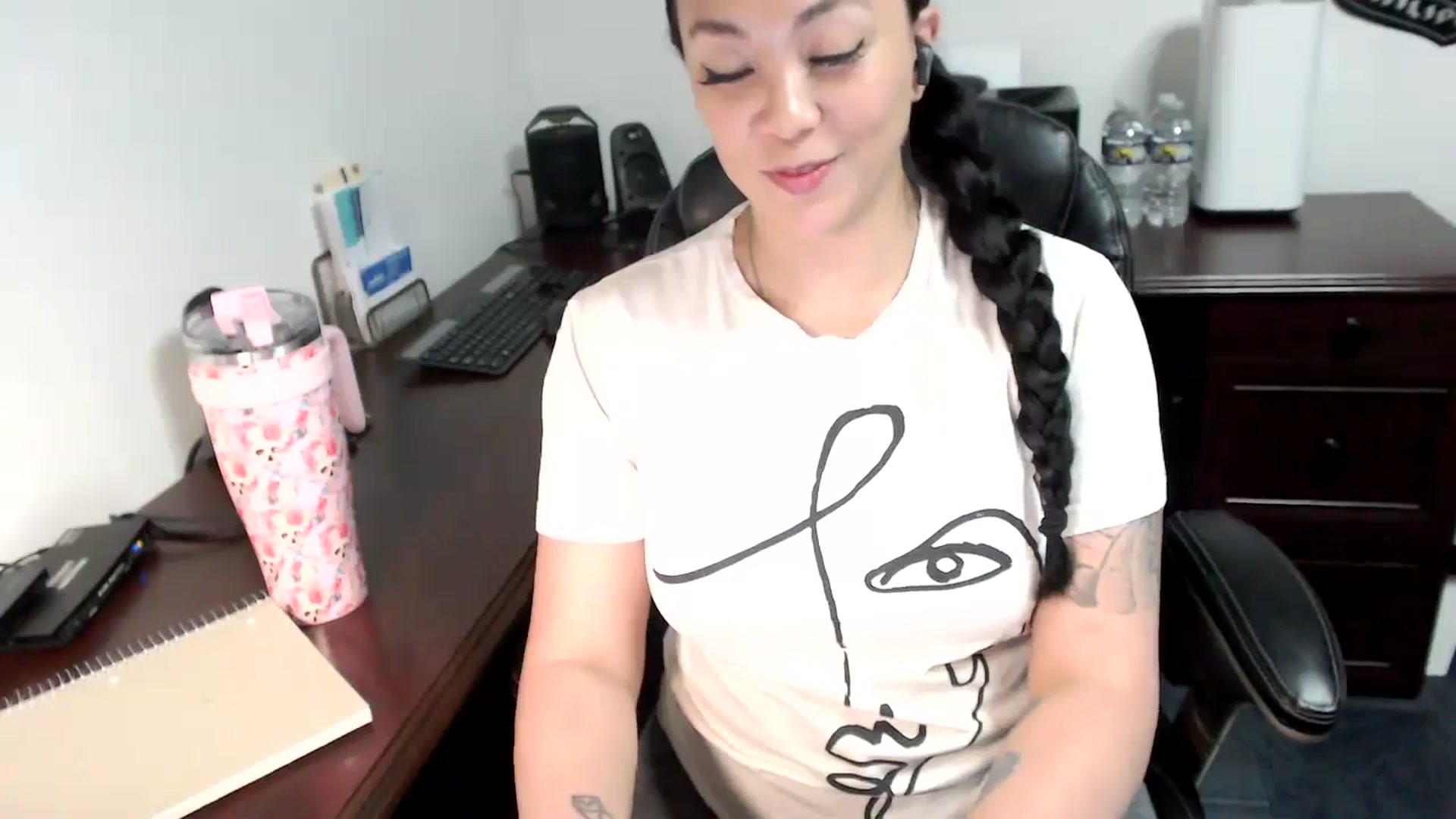Gallery image thumbnail from MickaylaMoon's myfreecams stream on, 05/28/2024, 16:02 image 10 of 20