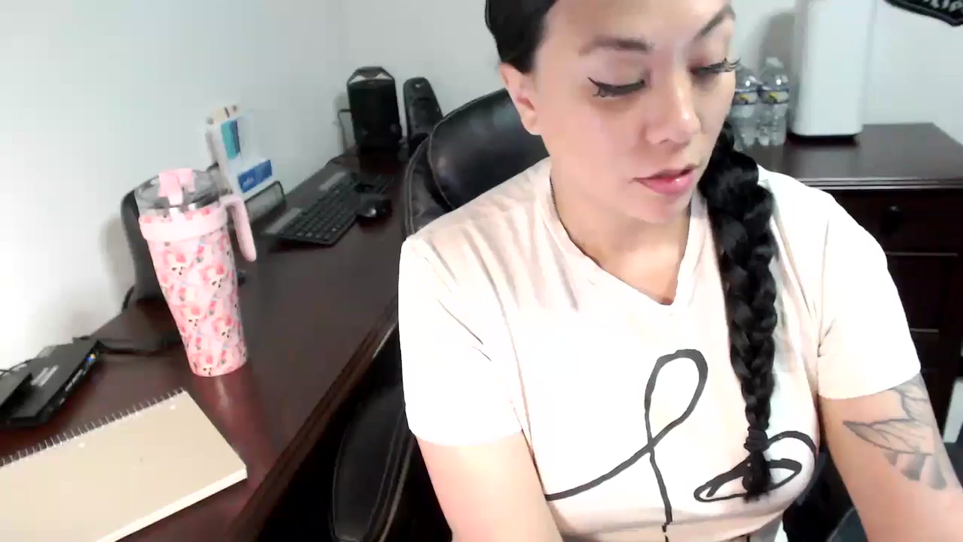 Gallery image thumbnail from MickaylaMoon's myfreecams stream on, 05/28/2024, 16:02 image 5 of 20