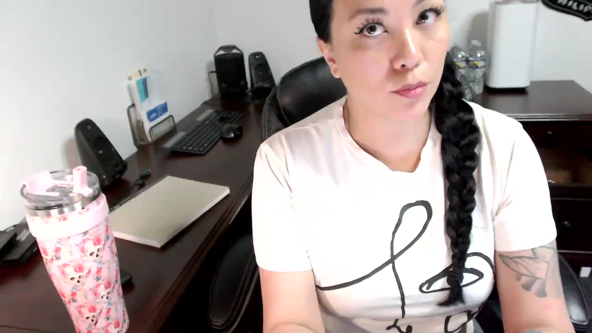 Gallery image thumbnail from MickaylaMoon's myfreecams stream on, 05/28/2024, 16:24 image 7 of 20