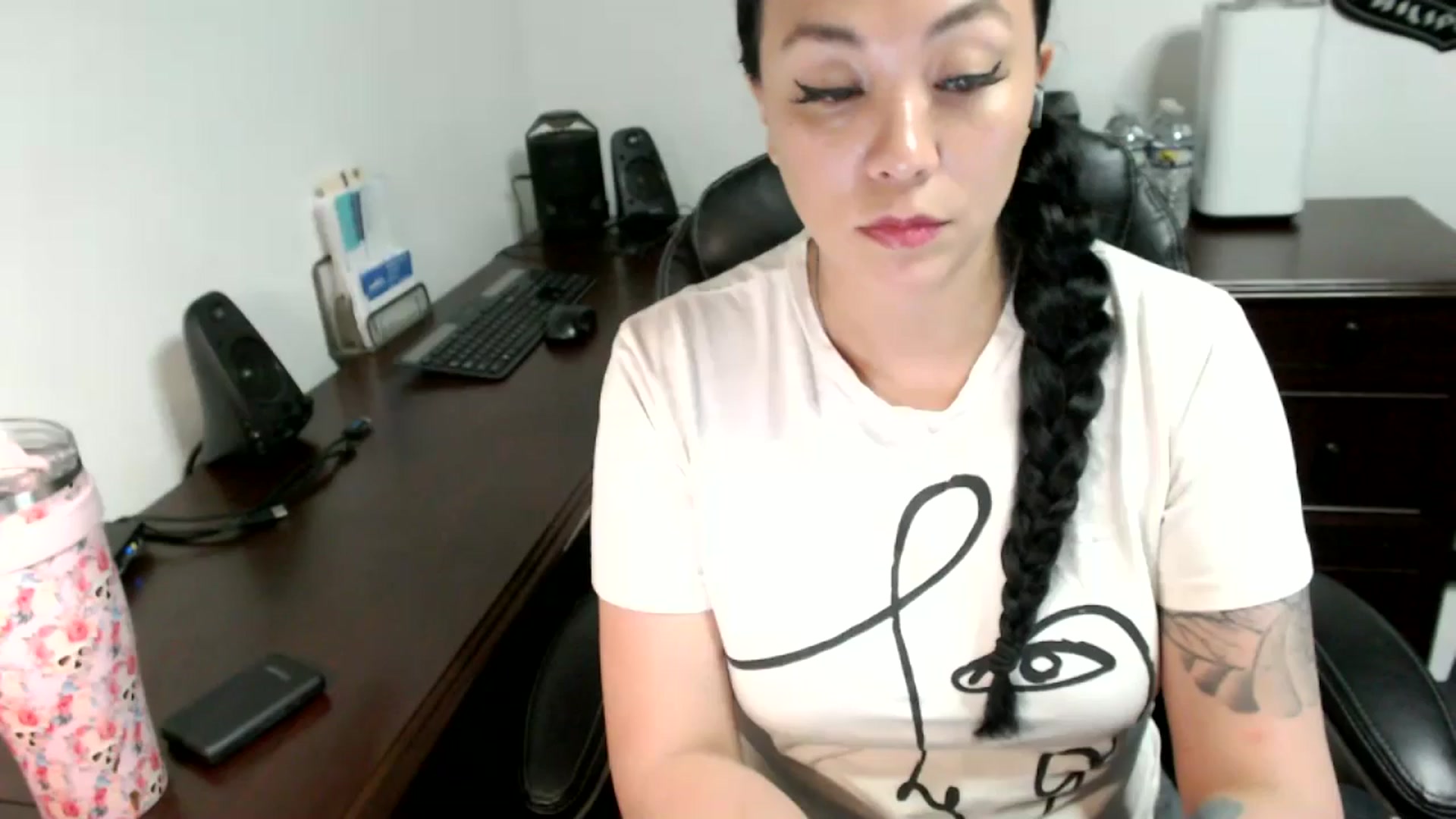 Gallery image thumbnail from MickaylaMoon's myfreecams stream on, 05/28/2024, 16:24 image 19 of 20