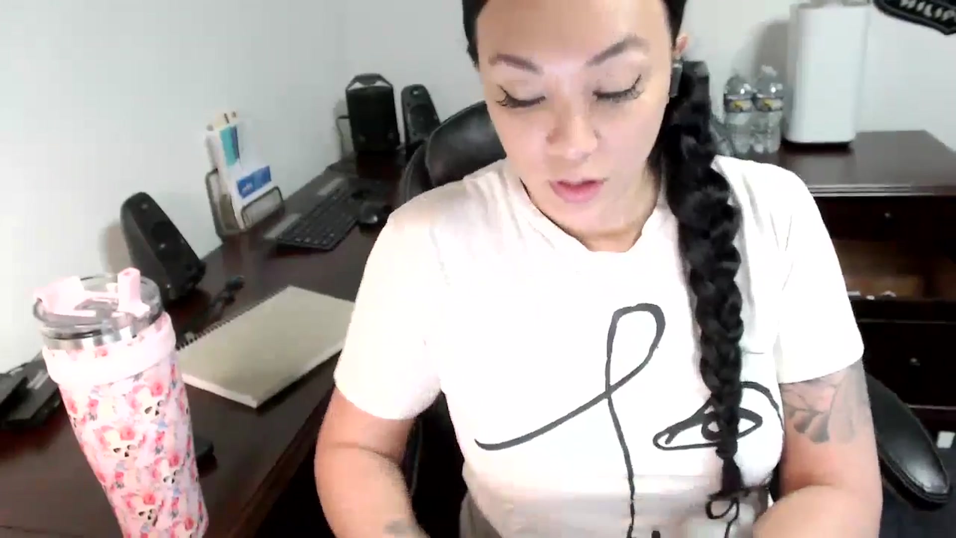 Gallery image thumbnail from MickaylaMoon's myfreecams stream on, 05/28/2024, 16:24 image 3 of 20