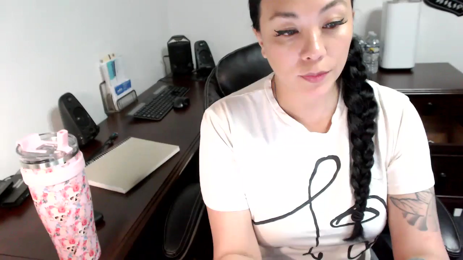 Gallery image thumbnail from MickaylaMoon's myfreecams stream on, 05/28/2024, 16:24 image 6 of 20