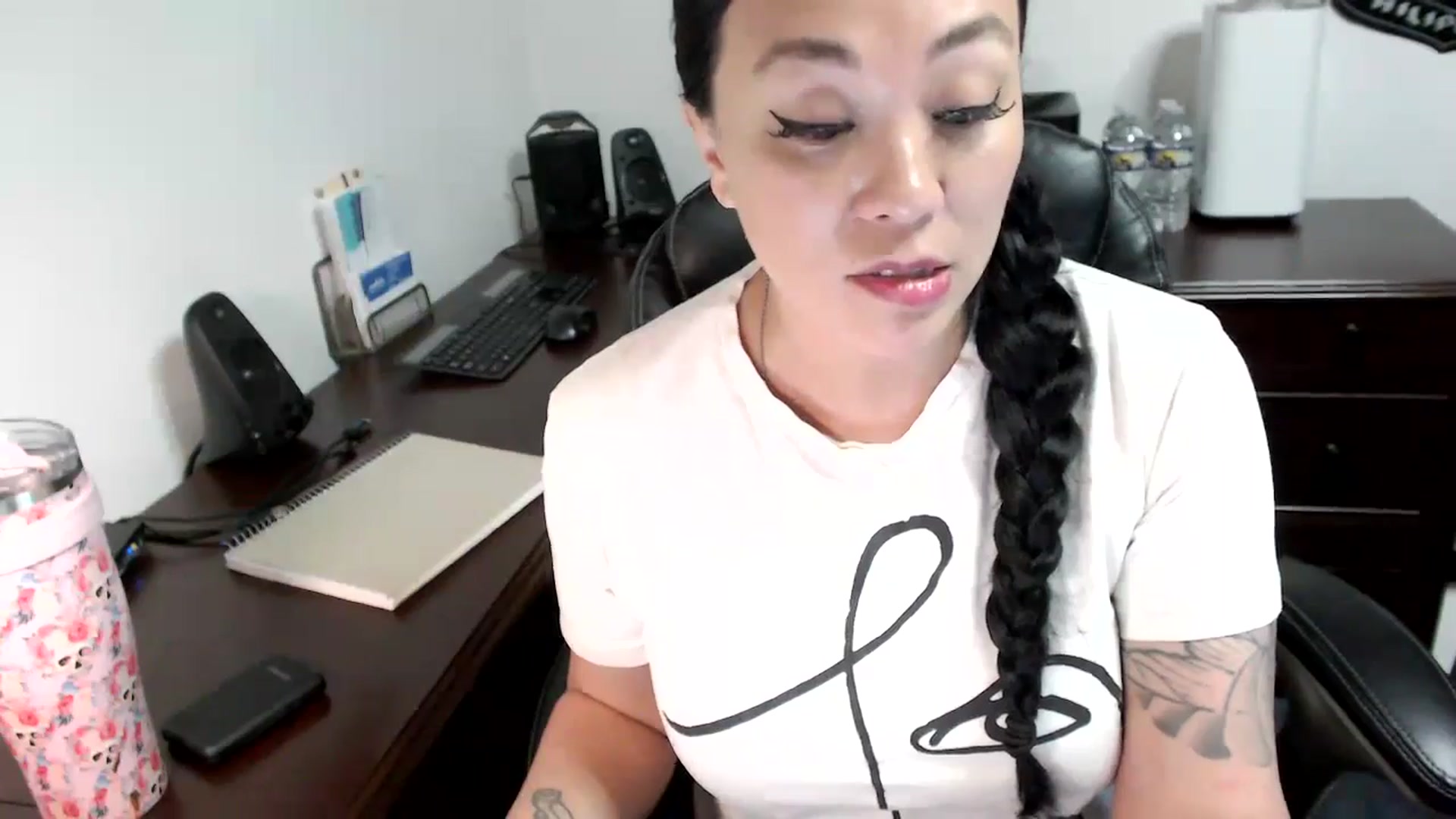 Gallery image thumbnail from MickaylaMoon's myfreecams stream on, 05/28/2024, 16:24 image 13 of 20