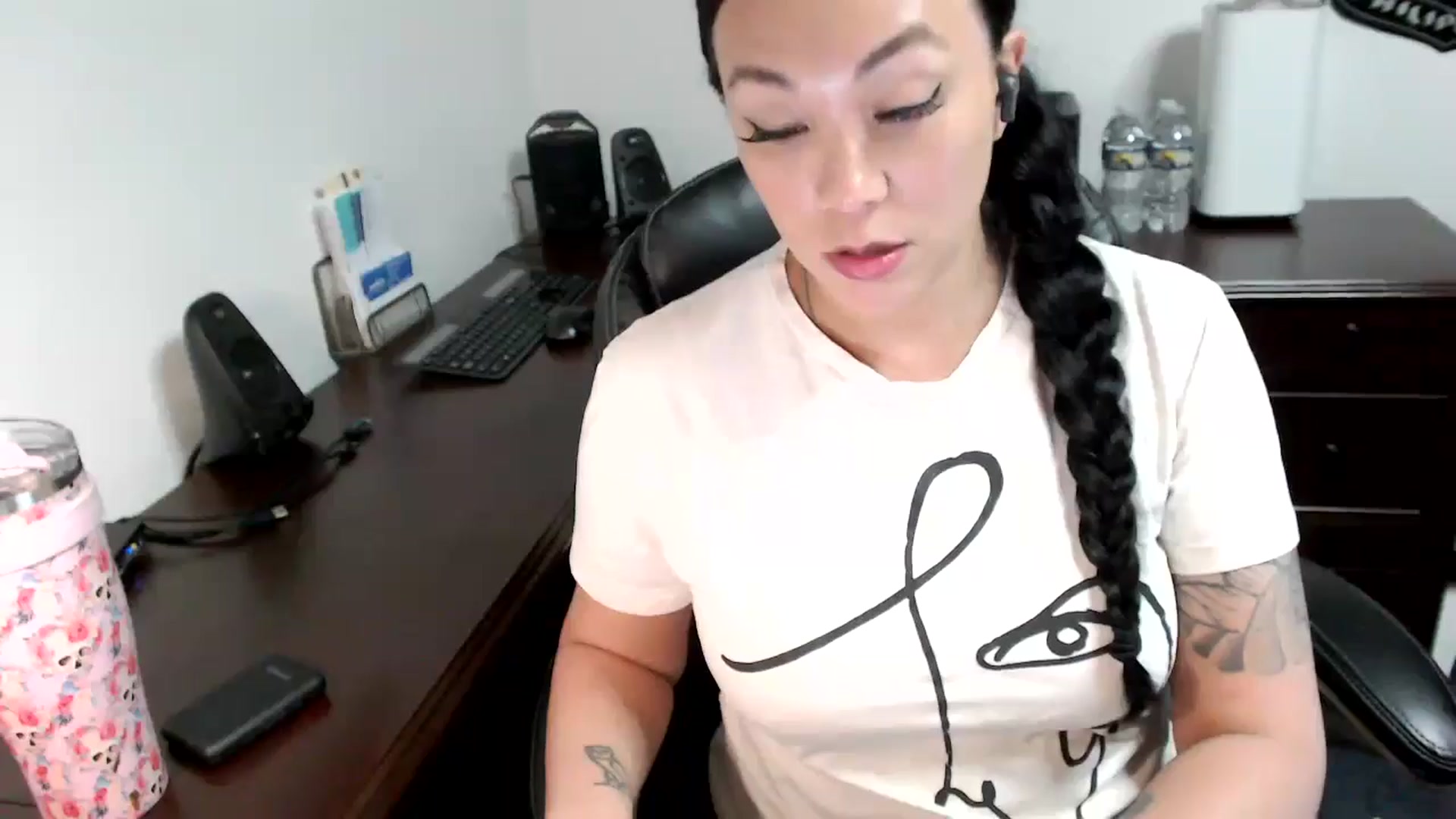 Gallery image thumbnail from MickaylaMoon's myfreecams stream on, 05/28/2024, 16:24 image 16 of 20