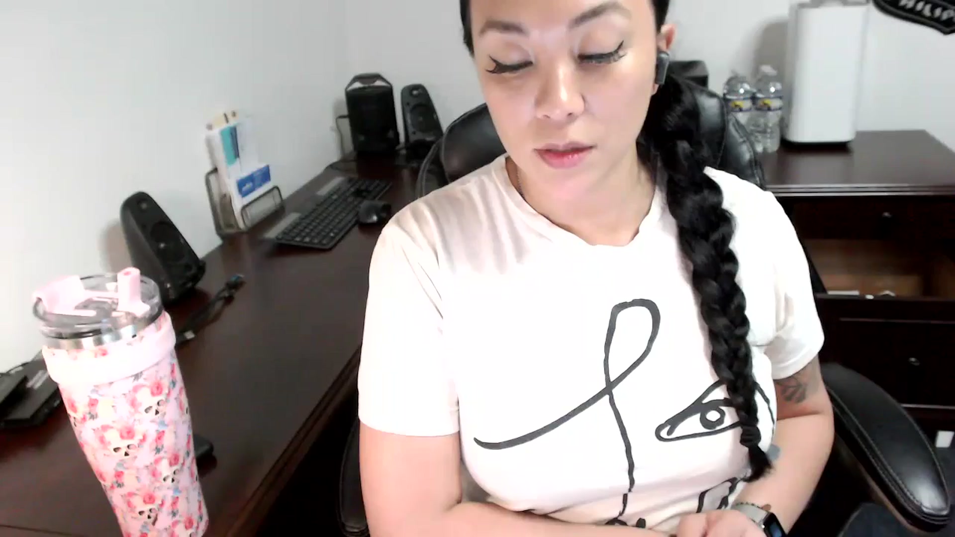 Gallery image thumbnail from MickaylaMoon's myfreecams stream on, 05/28/2024, 16:24 image 1 of 20