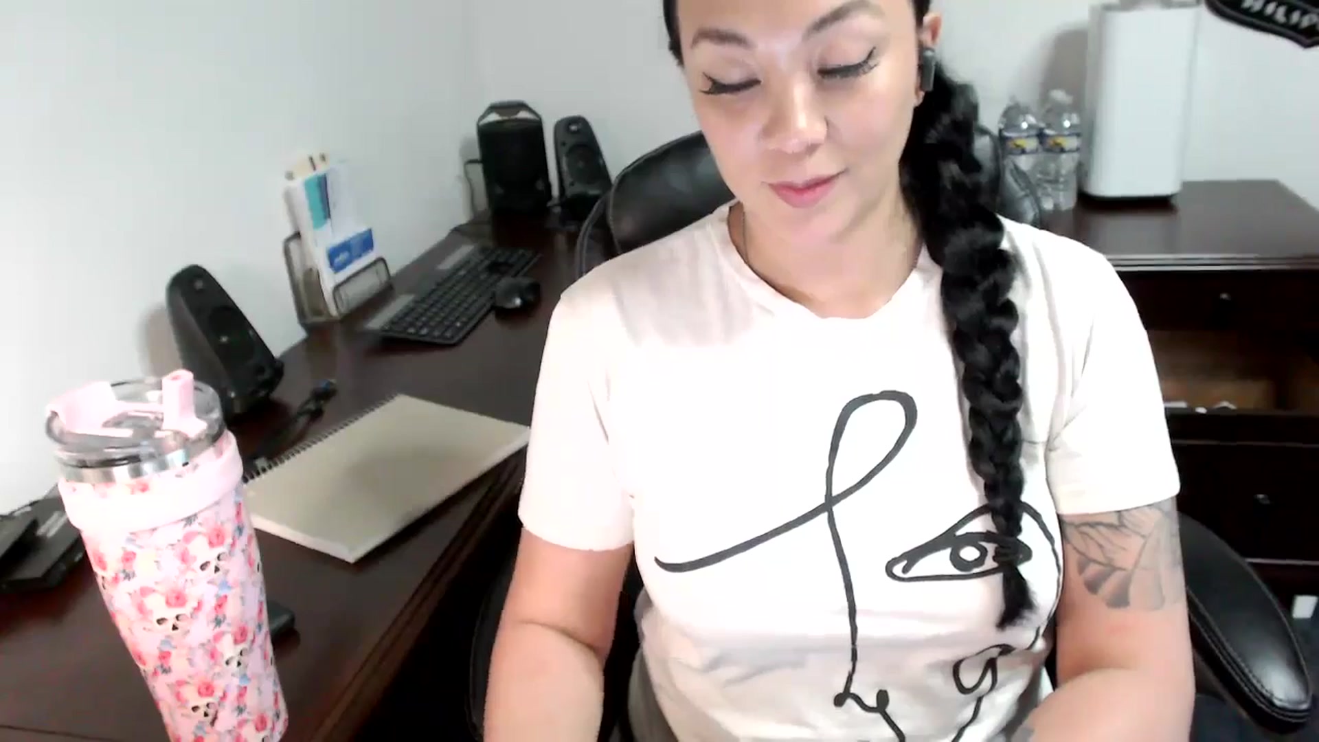Gallery image thumbnail from MickaylaMoon's myfreecams stream on, 05/28/2024, 16:24 image 2 of 20