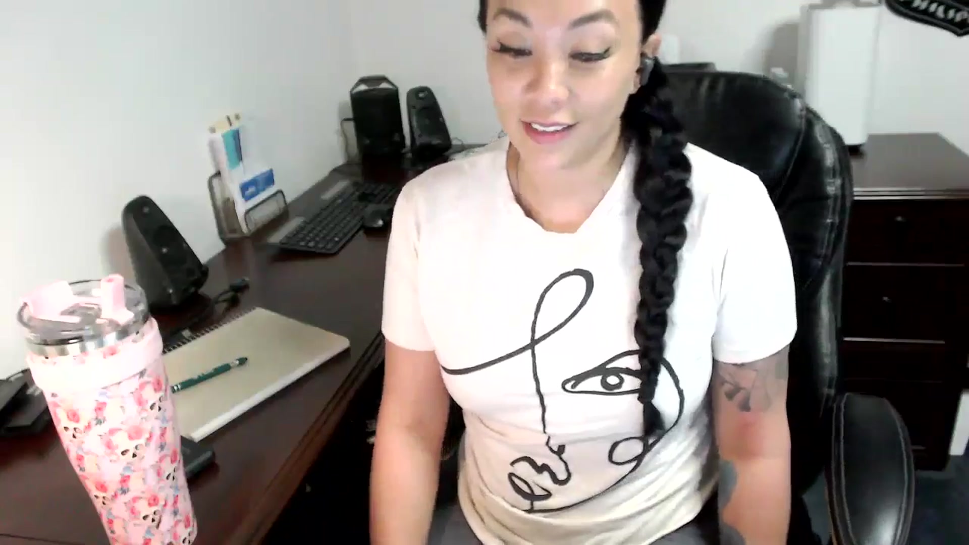 Gallery image thumbnail from MickaylaMoon's myfreecams stream on, 05/28/2024, 18:18 image 11 of 20