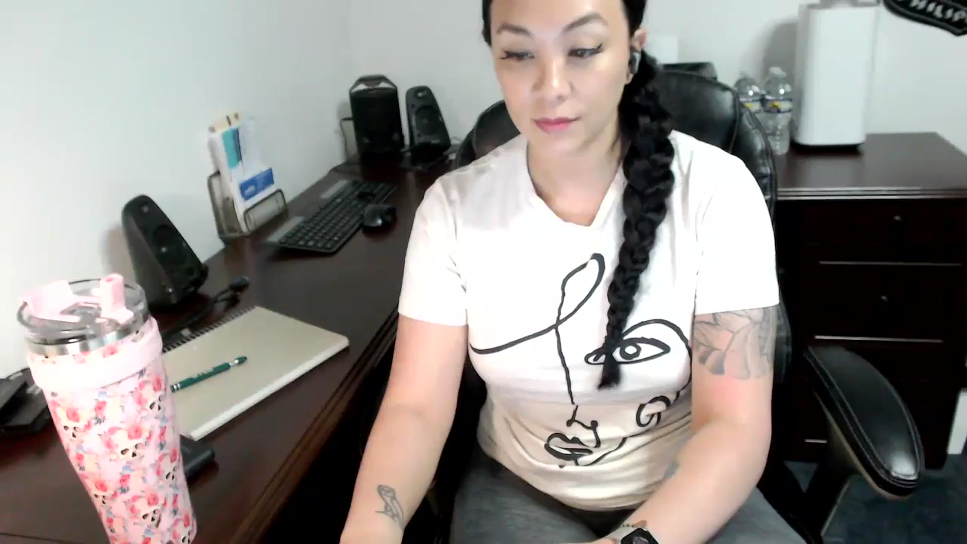 Gallery image thumbnail from MickaylaMoon's myfreecams stream on, 05/28/2024, 18:18 image 12 of 20