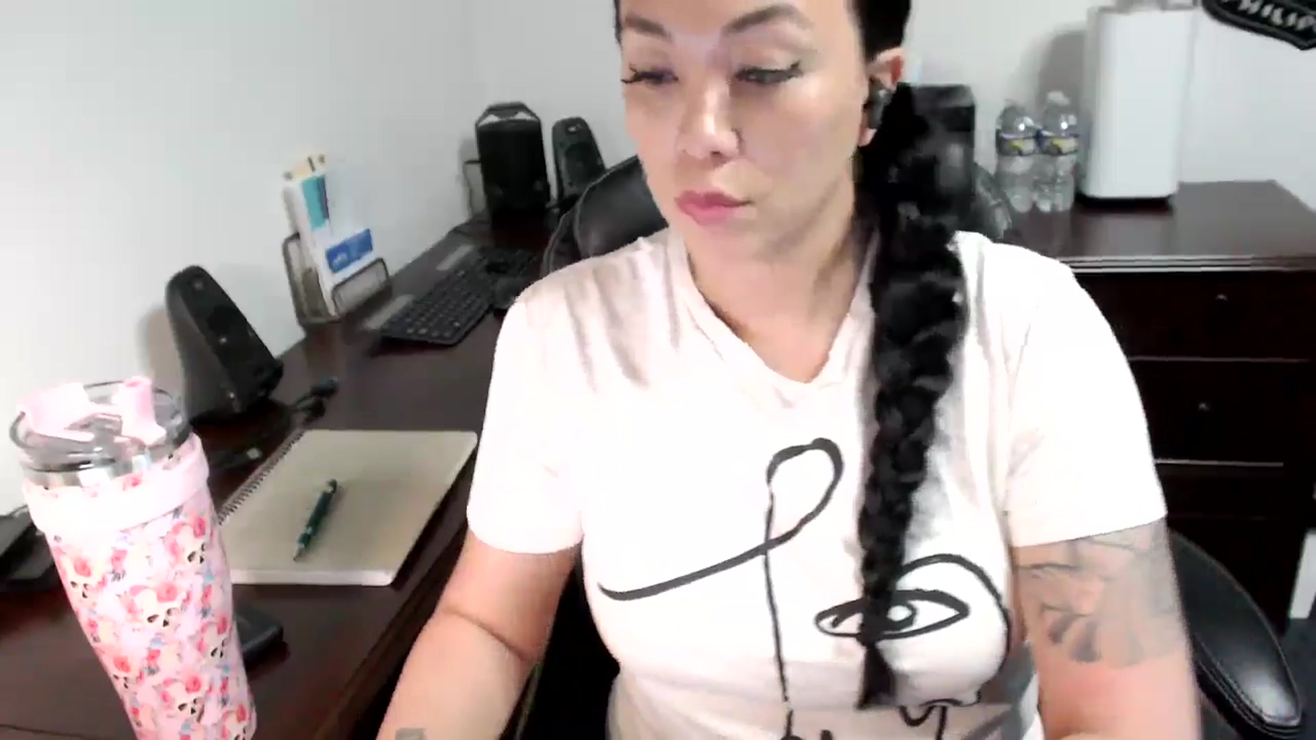Gallery image thumbnail from MickaylaMoon's myfreecams stream on, 05/28/2024, 18:18 image 14 of 20