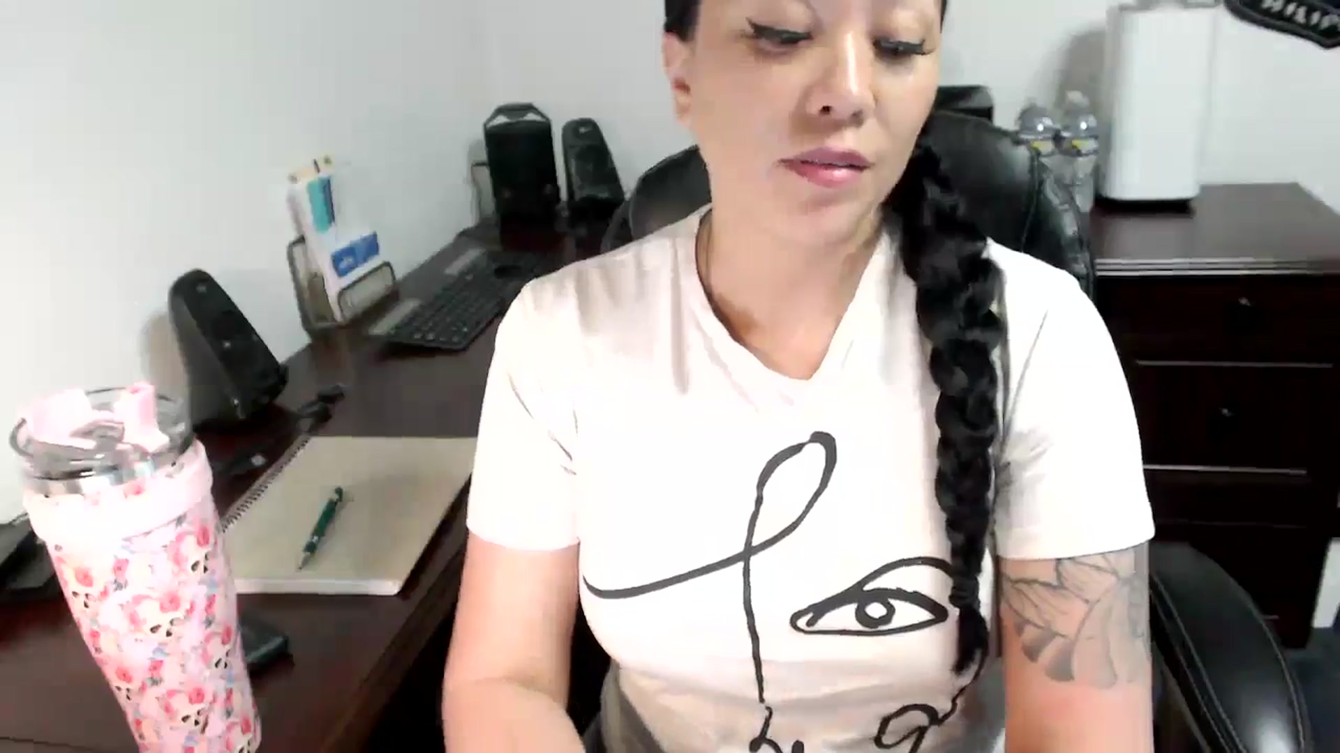 Gallery image thumbnail from MickaylaMoon's myfreecams stream on, 05/28/2024, 18:18 image 15 of 20
