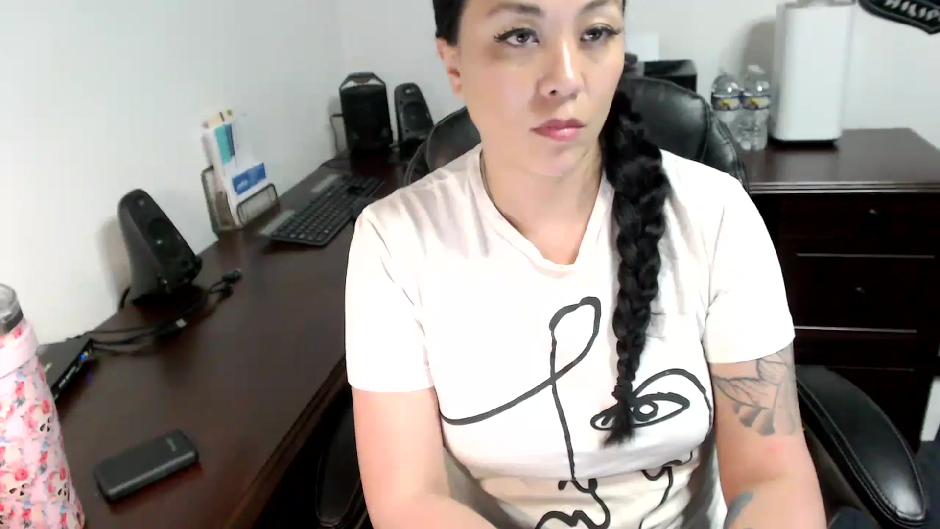 Gallery image thumbnail from MickaylaMoon's myfreecams stream on, 05/28/2024, 19:17 image 11 of 20
