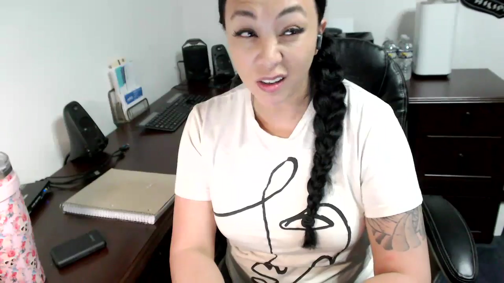 Gallery image thumbnail from MickaylaMoon's myfreecams stream on, 05/28/2024, 19:17 image 16 of 20