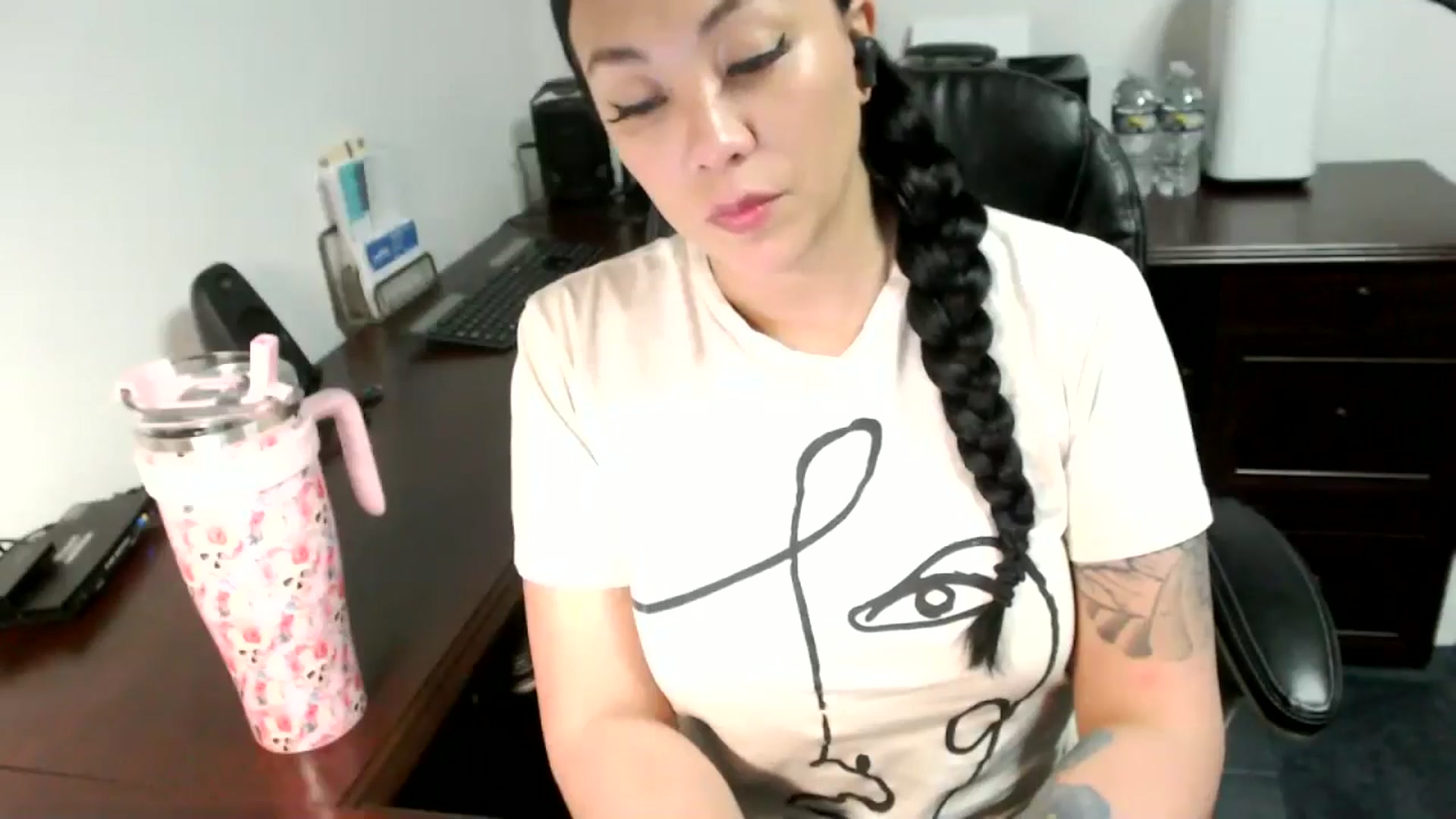 Gallery image thumbnail from MickaylaMoon's myfreecams stream on, 05/28/2024, 20:21 image 12 of 20