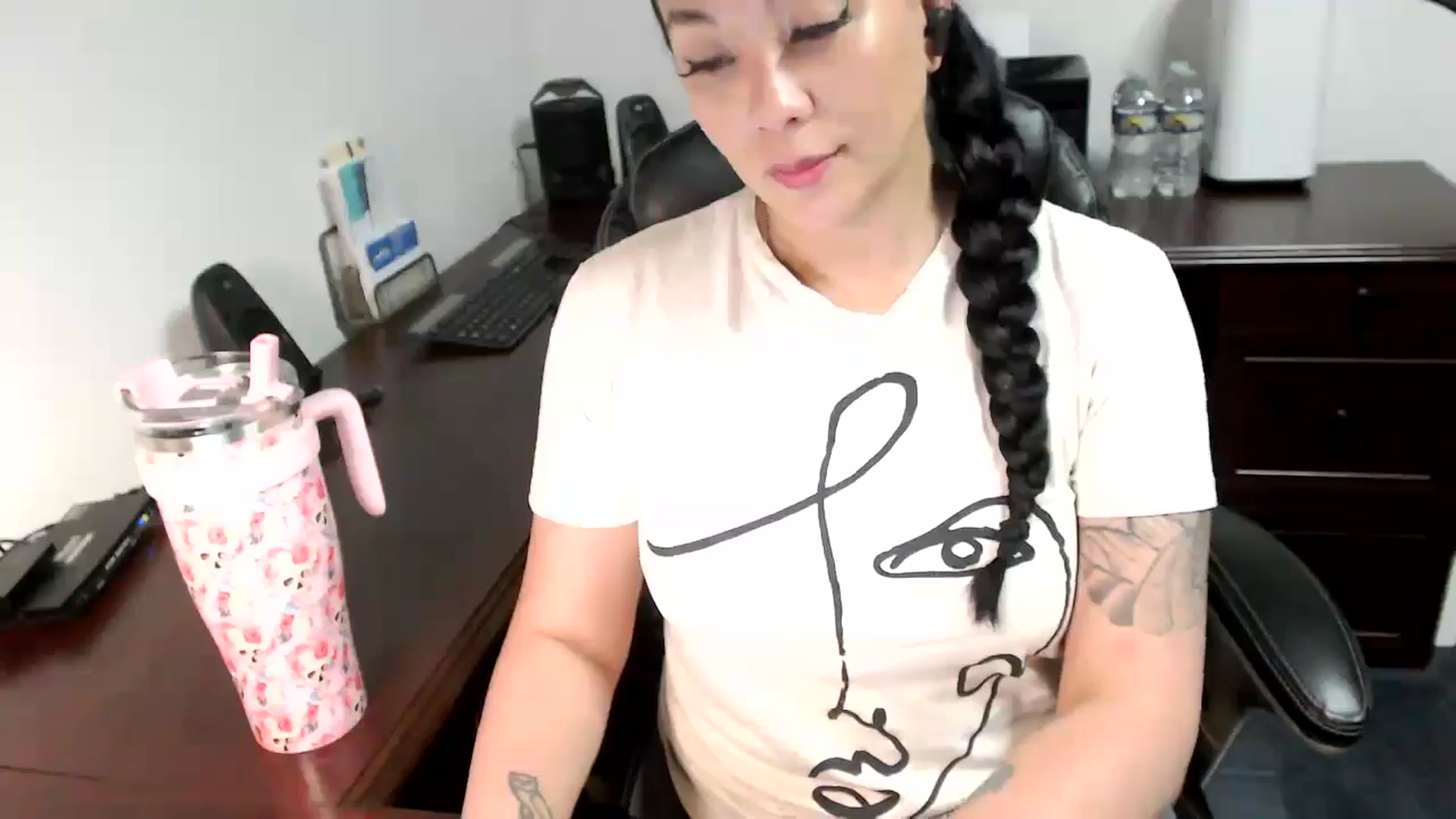 Gallery image thumbnail from MickaylaMoon's myfreecams stream on, 05/28/2024, 20:21 image 15 of 20