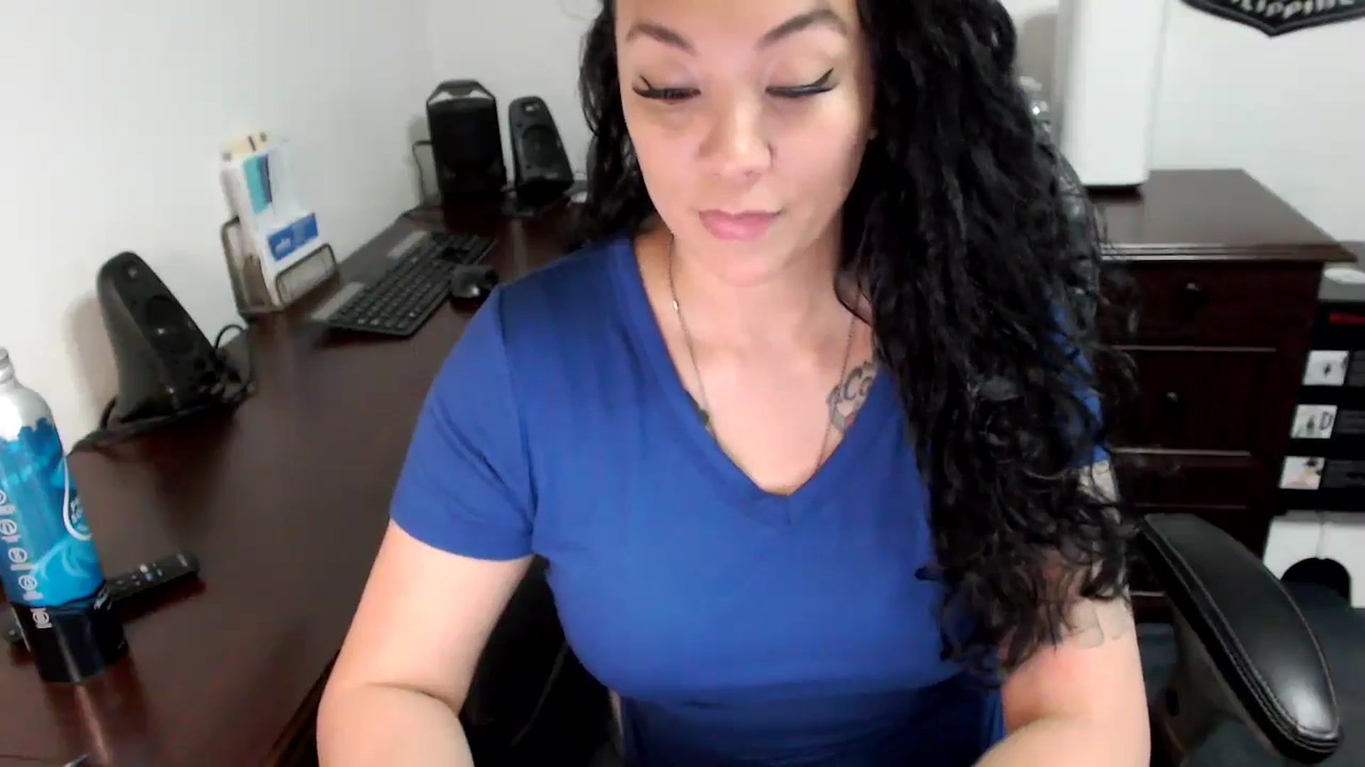 Gallery image thumbnail from MickaylaMoon's myfreecams stream on, 05/29/2024, 14:22 image 11 of 20