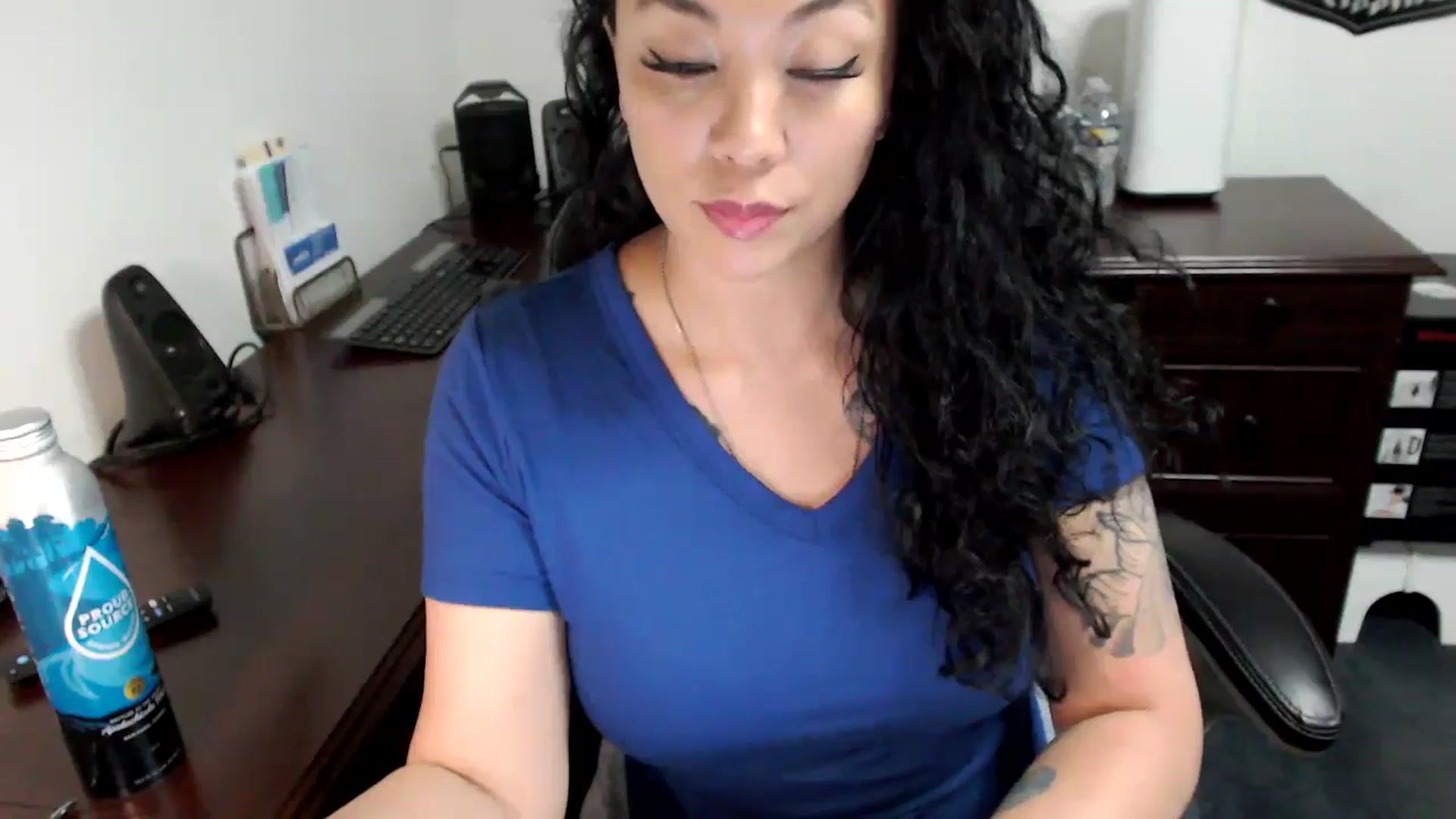 Gallery image thumbnail from MickaylaMoon's myfreecams stream on, 05/29/2024, 14:22 image 20 of 20