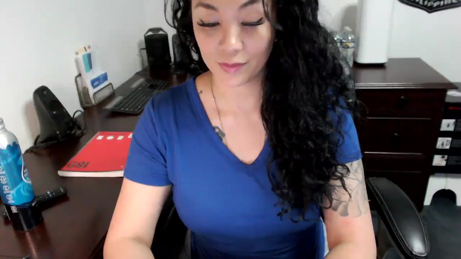Gallery image thumbnail from MickaylaMoon's myfreecams stream on, 05/29/2024, 14:22 image 7 of 20