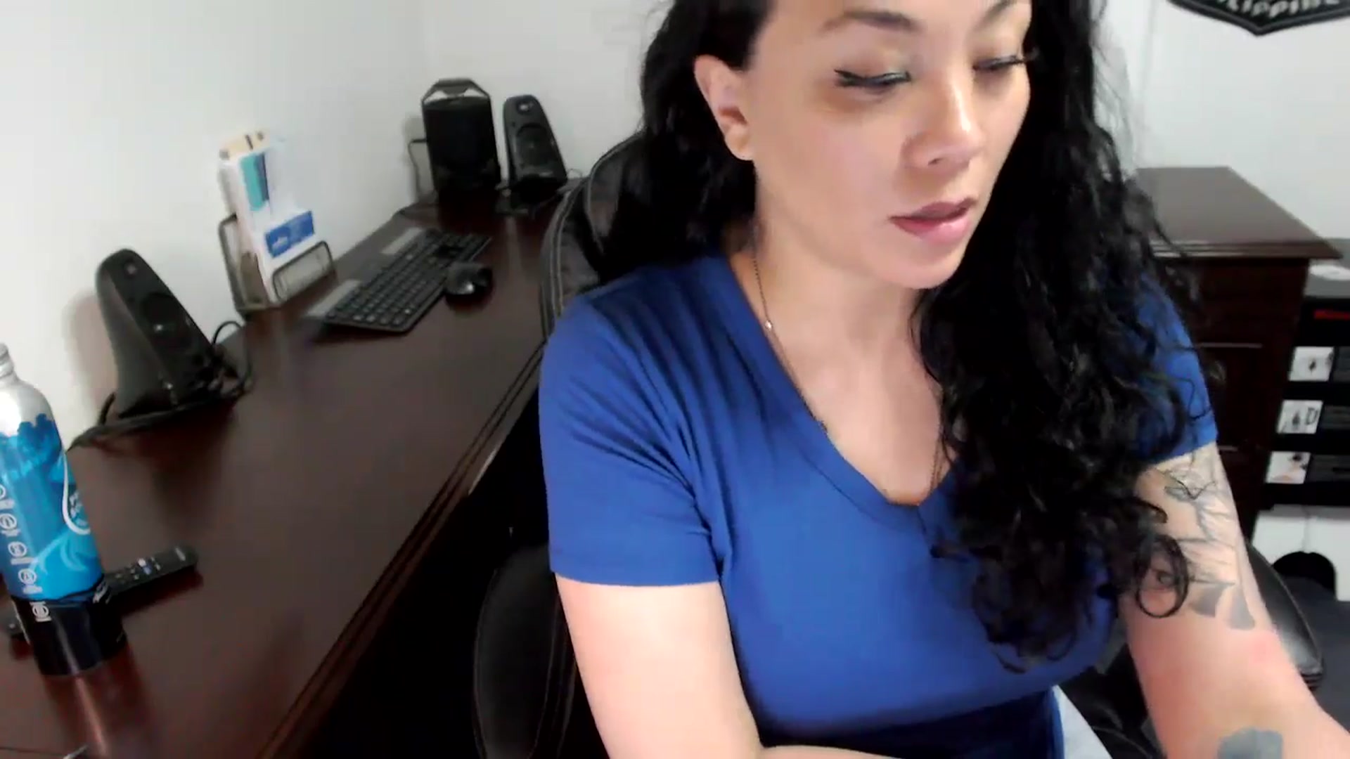 Gallery image thumbnail from MickaylaMoon's myfreecams stream on, 05/29/2024, 14:22 image 12 of 20