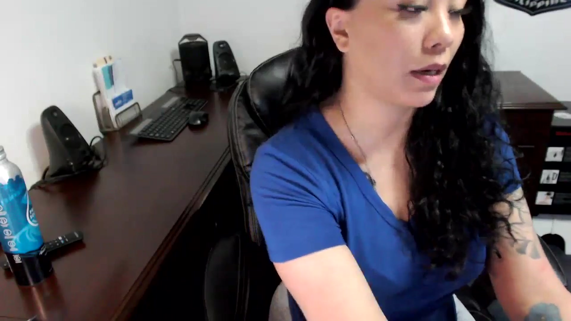 Gallery image thumbnail from MickaylaMoon's myfreecams stream on, 05/29/2024, 14:22 image 9 of 20