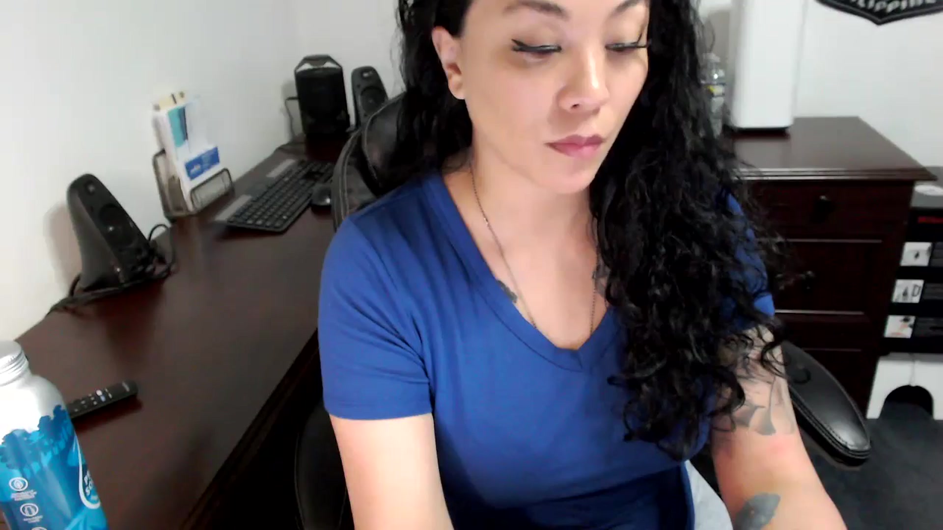 Gallery image thumbnail from MickaylaMoon's myfreecams stream on, 05/29/2024, 14:22 image 14 of 20