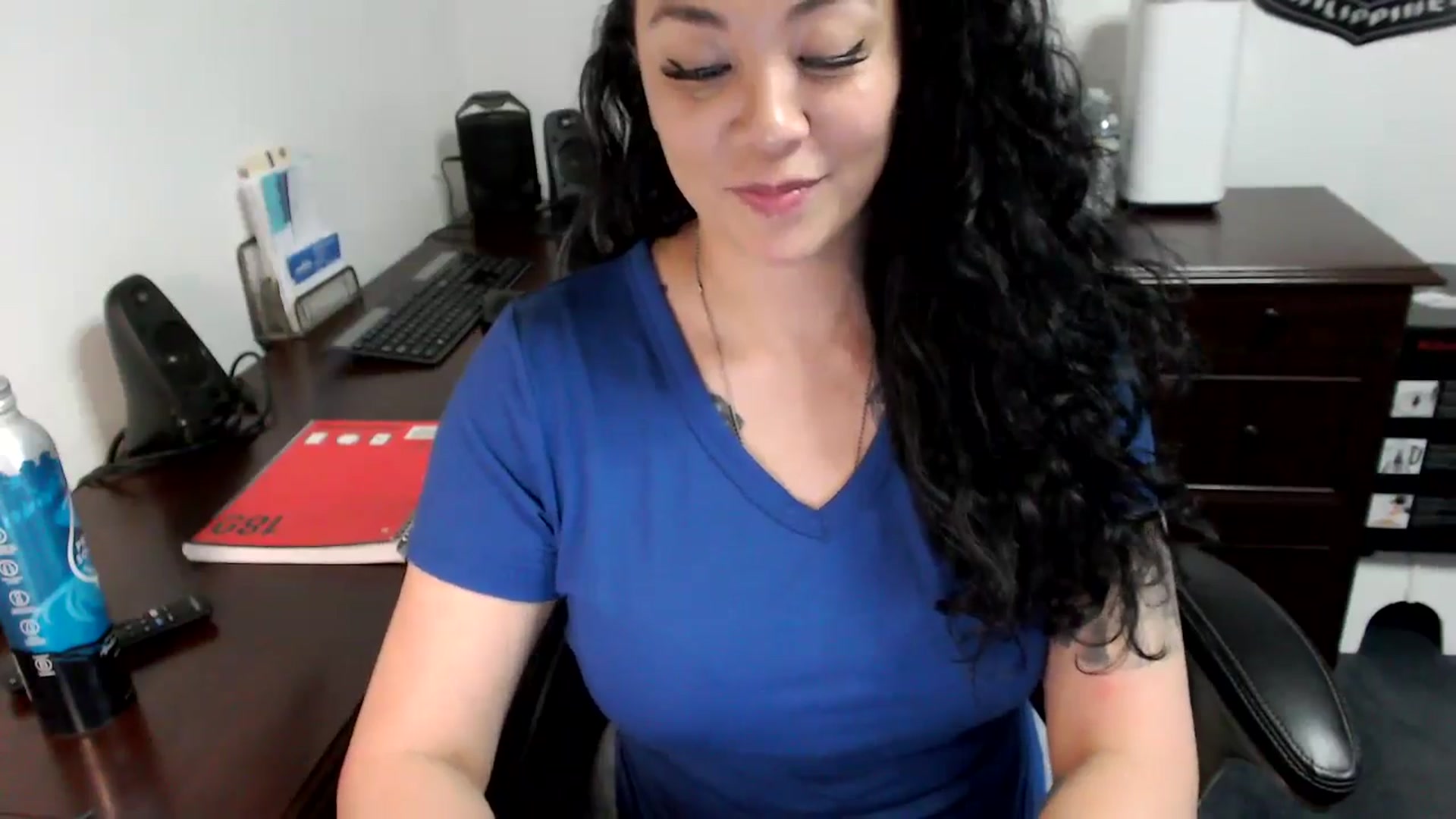 Gallery image thumbnail from MickaylaMoon's myfreecams stream on, 05/29/2024, 14:22 image 5 of 20