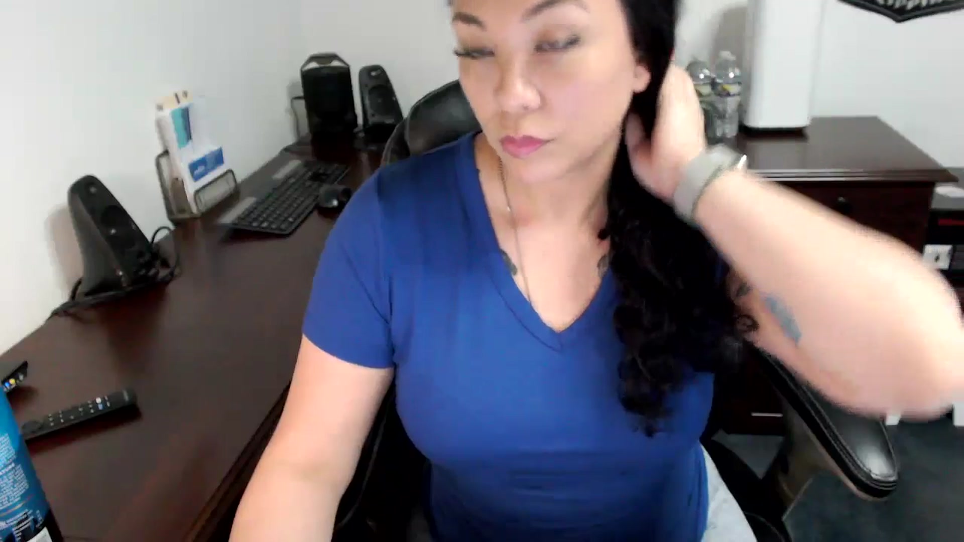 Gallery image thumbnail from MickaylaMoon's myfreecams stream on, 05/29/2024, 16:07 image 7 of 20