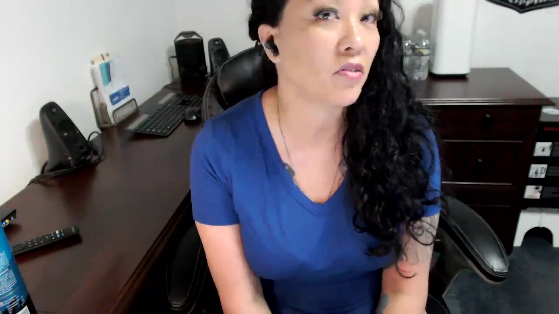 Gallery image thumbnail from MickaylaMoon's myfreecams stream on, 05/29/2024, 16:07 image 6 of 20