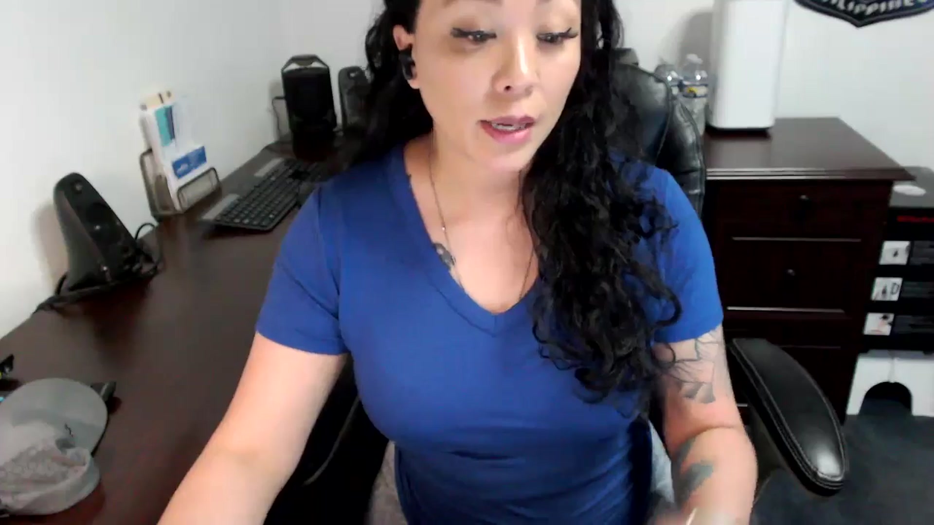 Gallery image thumbnail from MickaylaMoon's myfreecams stream on, 05/29/2024, 16:07 image 16 of 20
