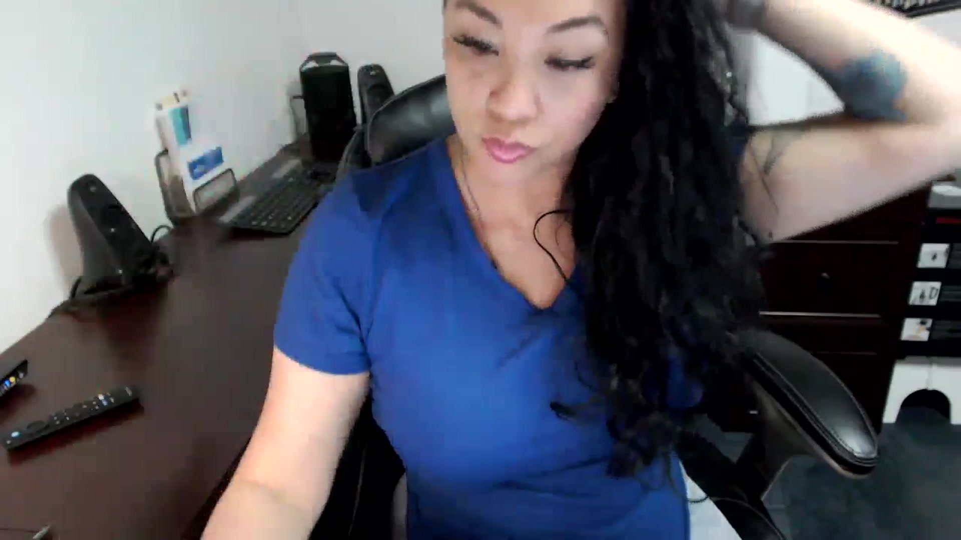 Gallery image thumbnail from MickaylaMoon's myfreecams stream on, 05/29/2024, 16:07 image 4 of 20