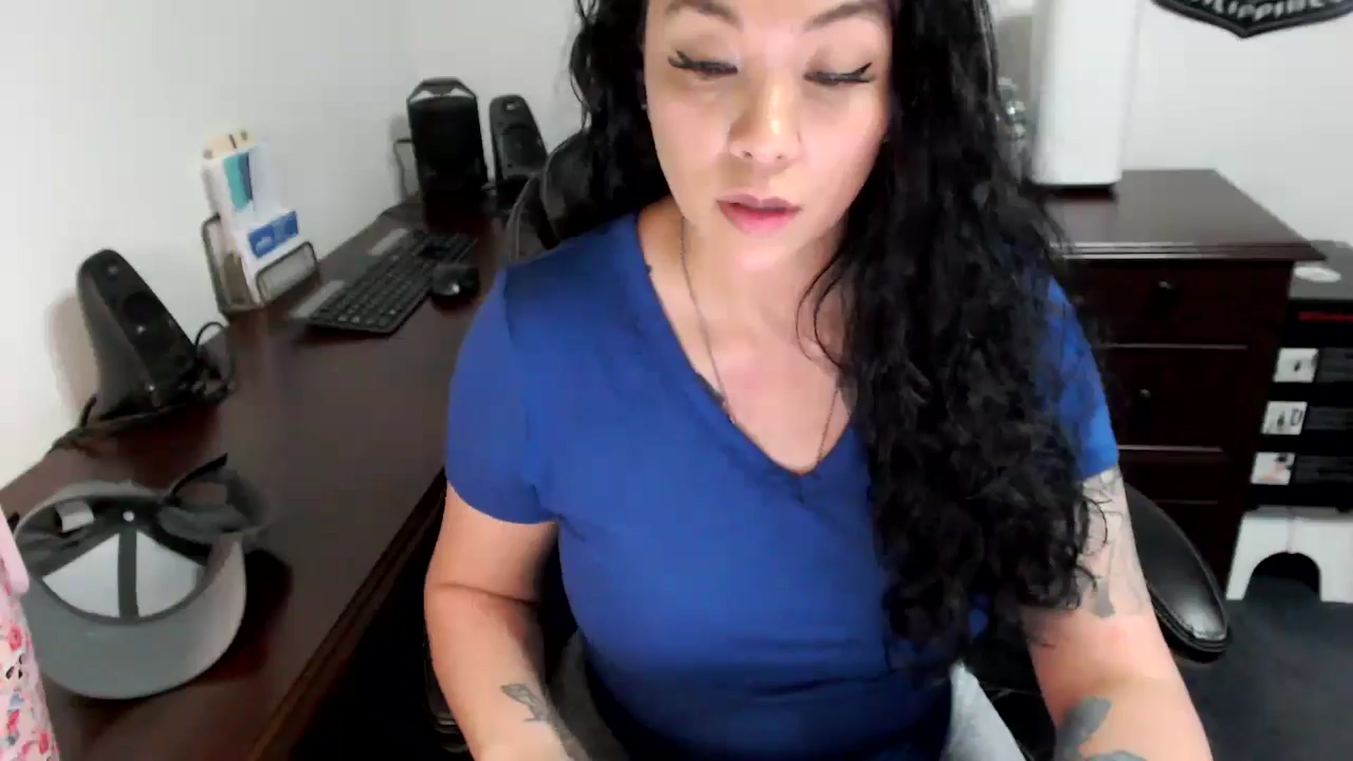 Gallery image thumbnail from MickaylaMoon's myfreecams stream on, 05/29/2024, 16:45 image 12 of 20