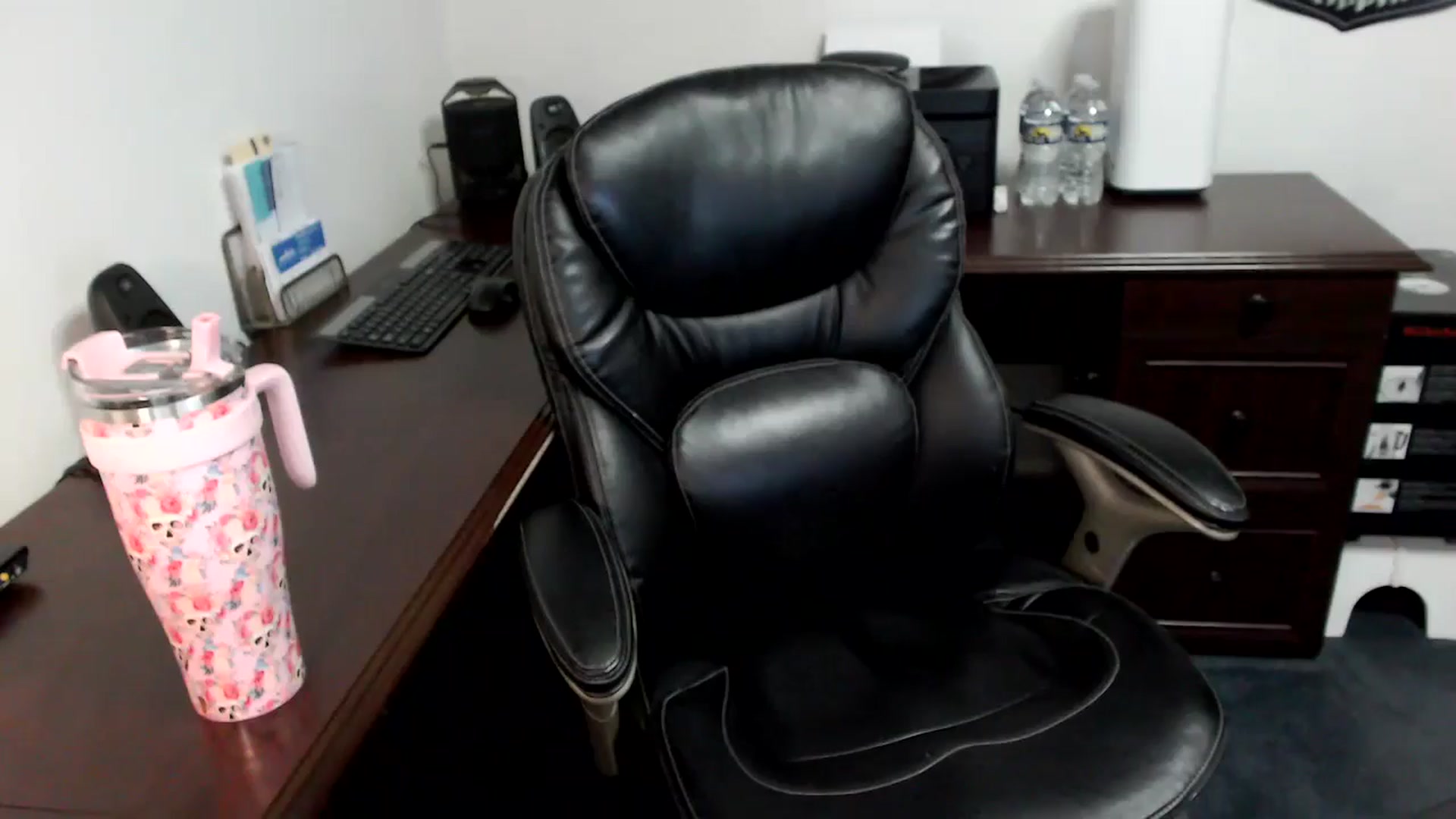 Gallery image thumbnail from MickaylaMoon's myfreecams stream on, 05/29/2024, 18:25 image 13 of 20