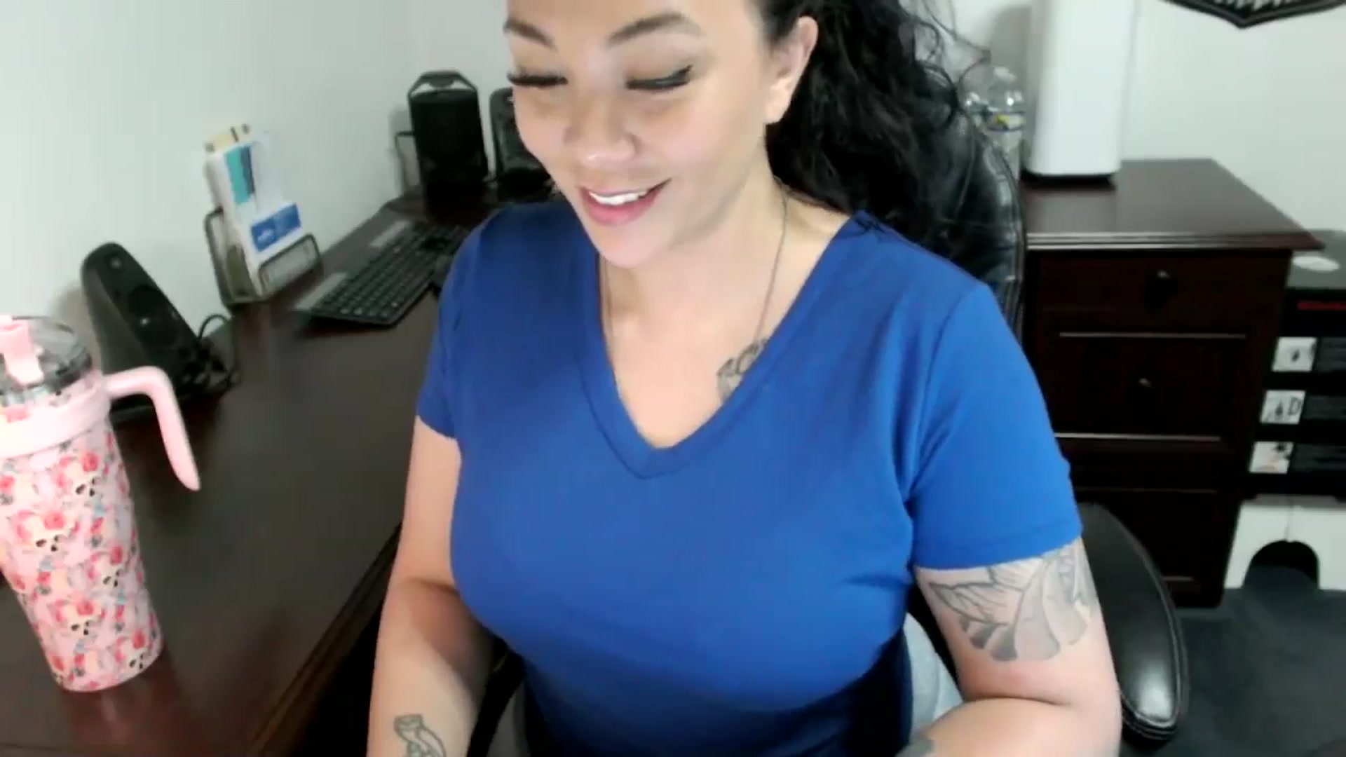 Gallery image thumbnail from MickaylaMoon's myfreecams stream on, 05/29/2024, 18:25 image 15 of 20