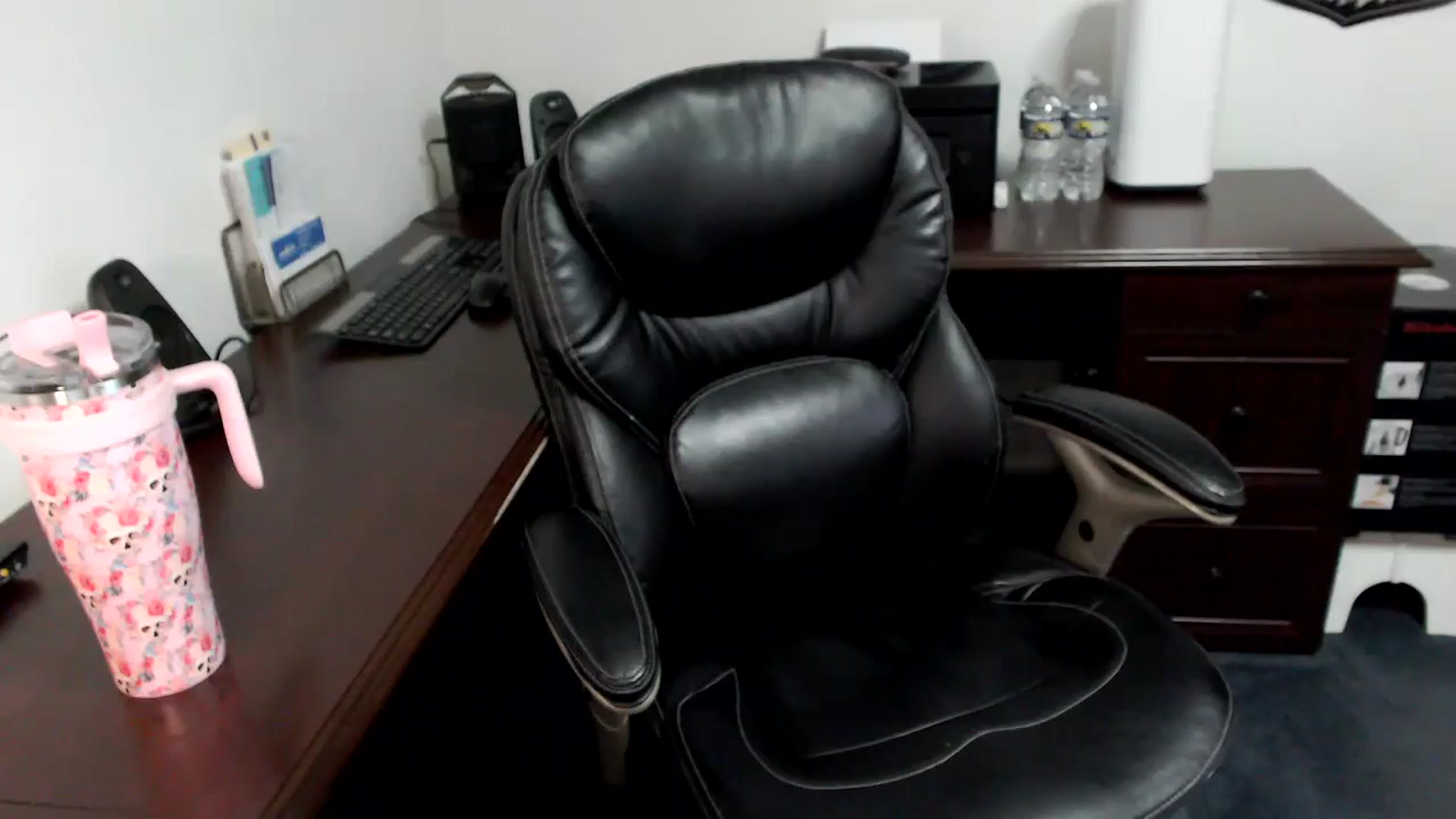 Gallery image thumbnail from MickaylaMoon's myfreecams stream on, 05/29/2024, 20:40 image 12 of 20