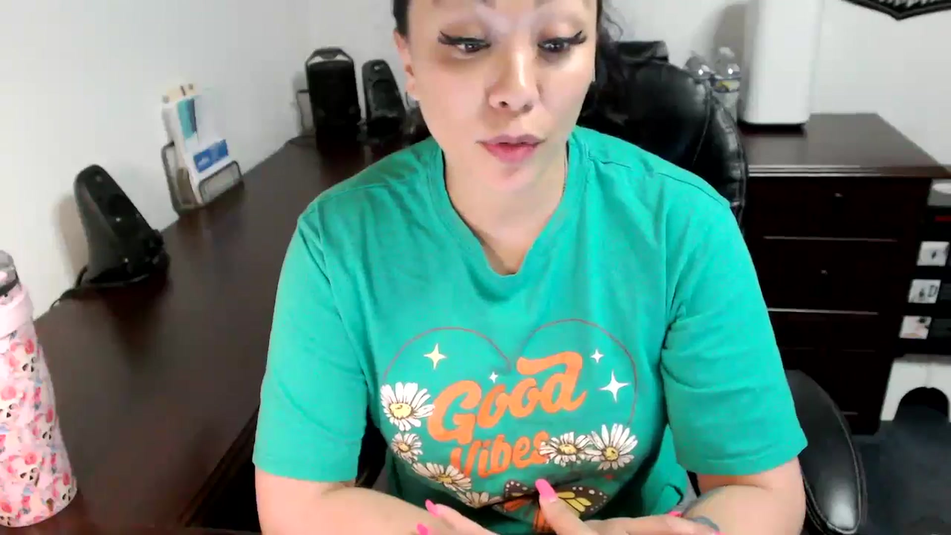 Gallery image thumbnail from MickaylaMoon's myfreecams stream on, 05/30/2024, 19:30 image 11 of 20